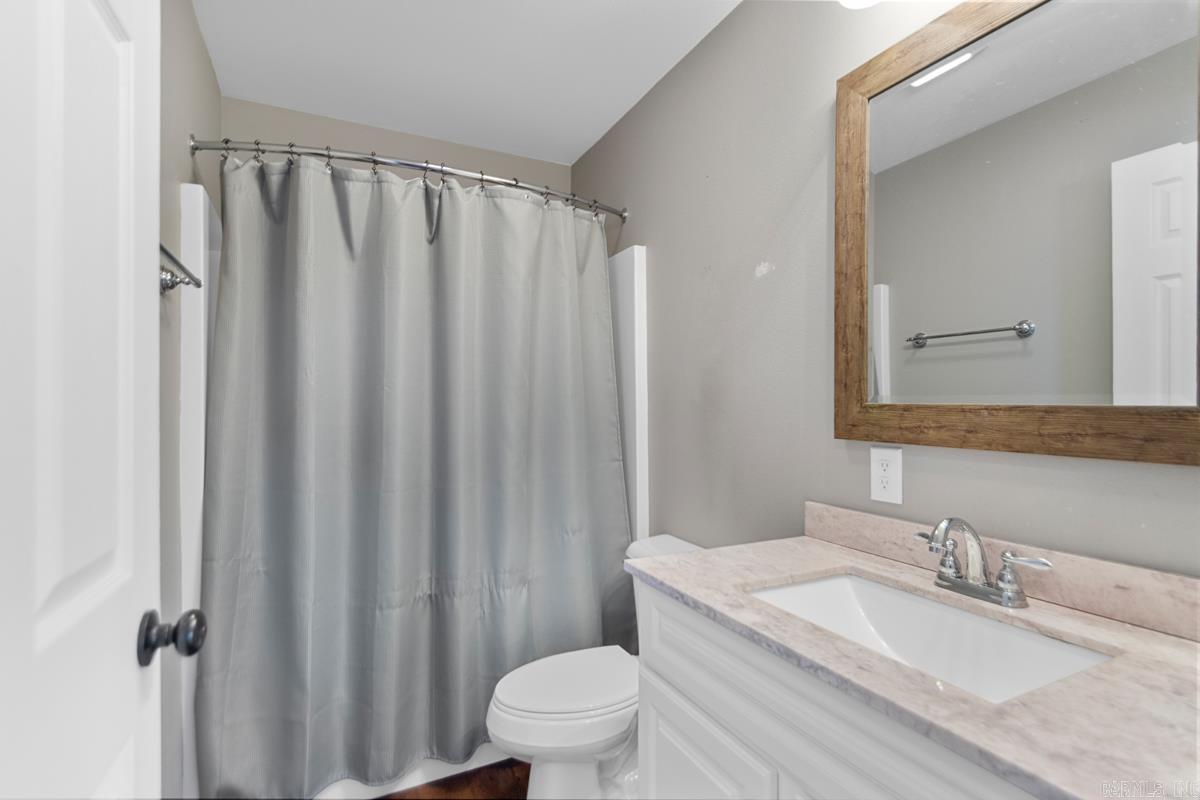 WISTERIA VINEYARD - Residential