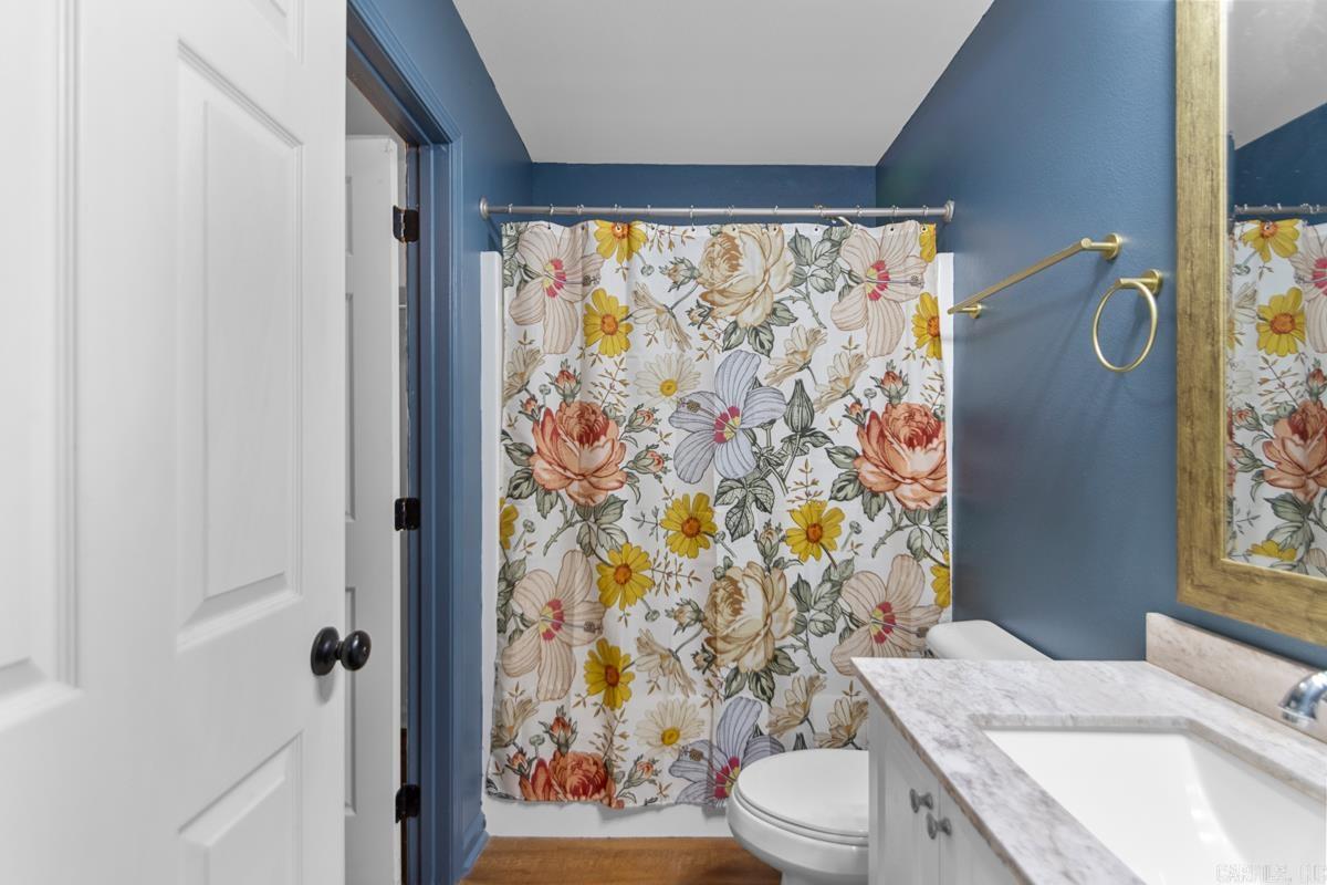 WISTERIA VINEYARD - Residential