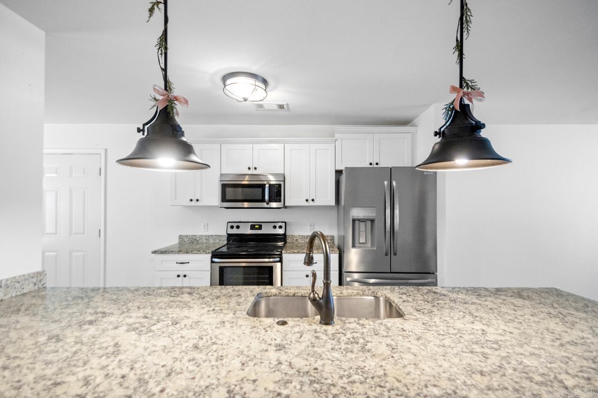 WISTERIA VINEYARD - Residential