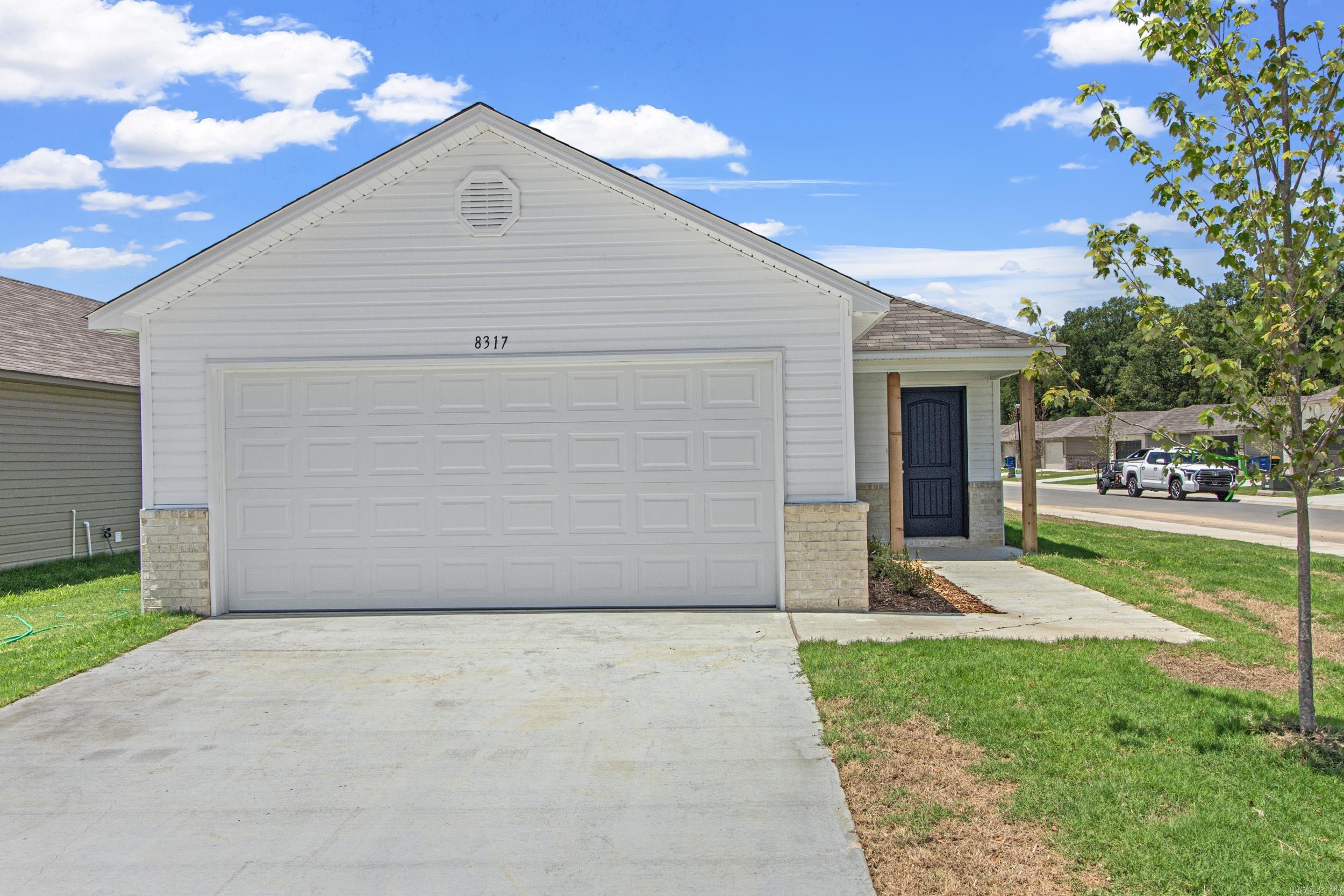 COUNTRY CLUB OF ARK THE - Residential