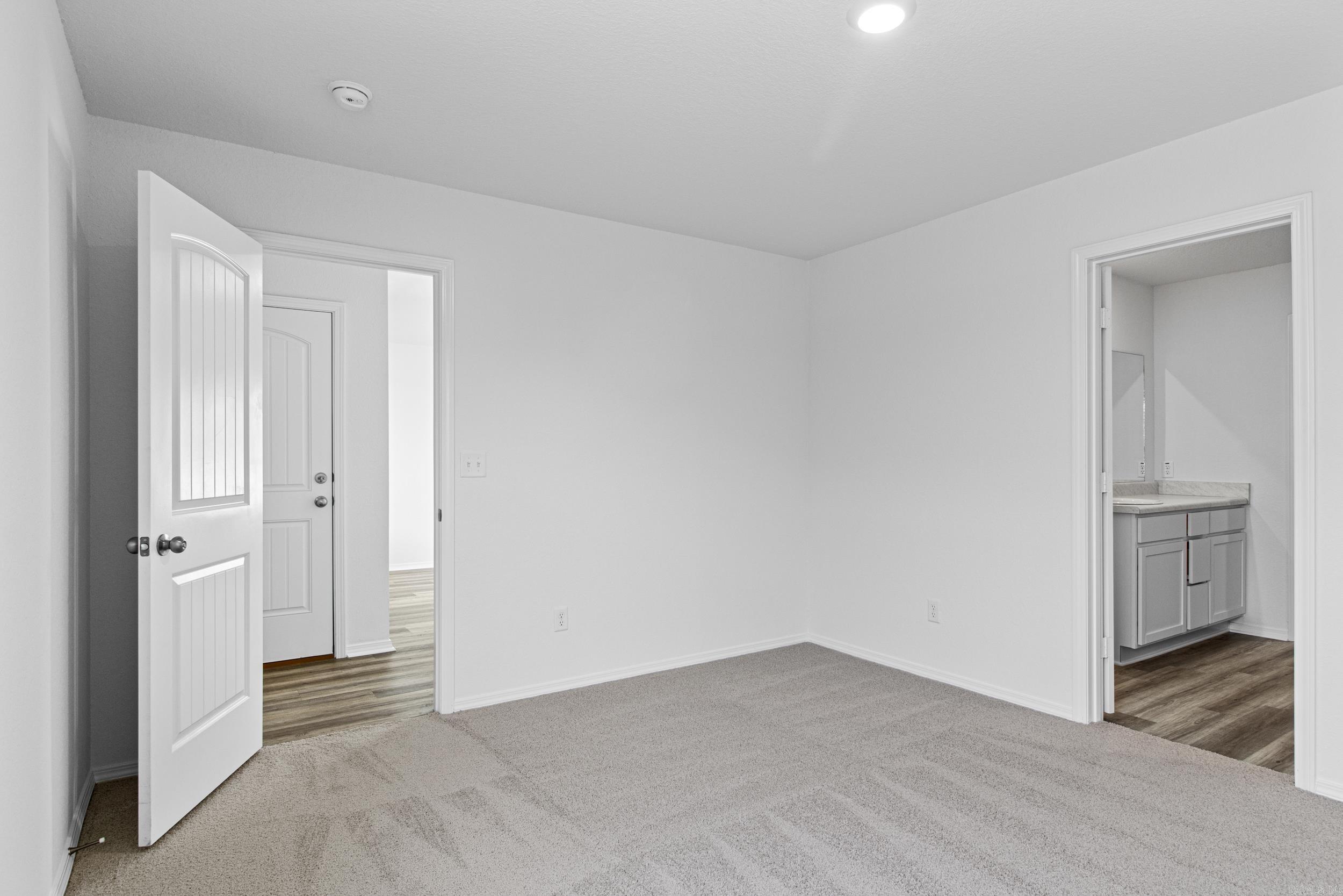 COUNTRY CLUB OF ARK THE - Residential