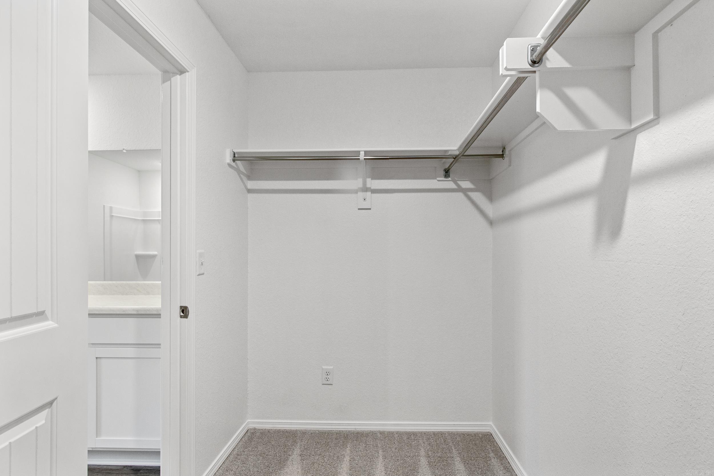 COUNTRY CLUB OF ARK THE - Residential