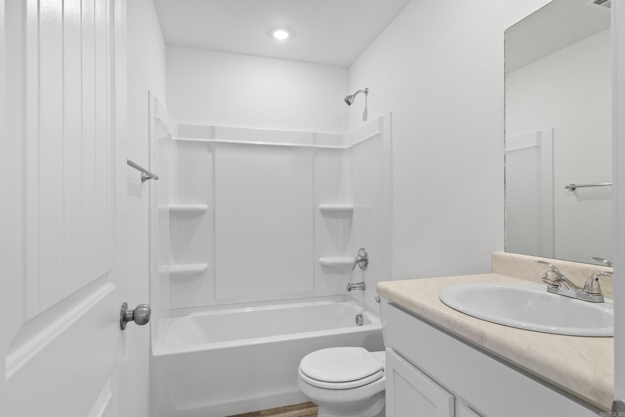 COUNTRY CLUB OF ARK THE - Residential