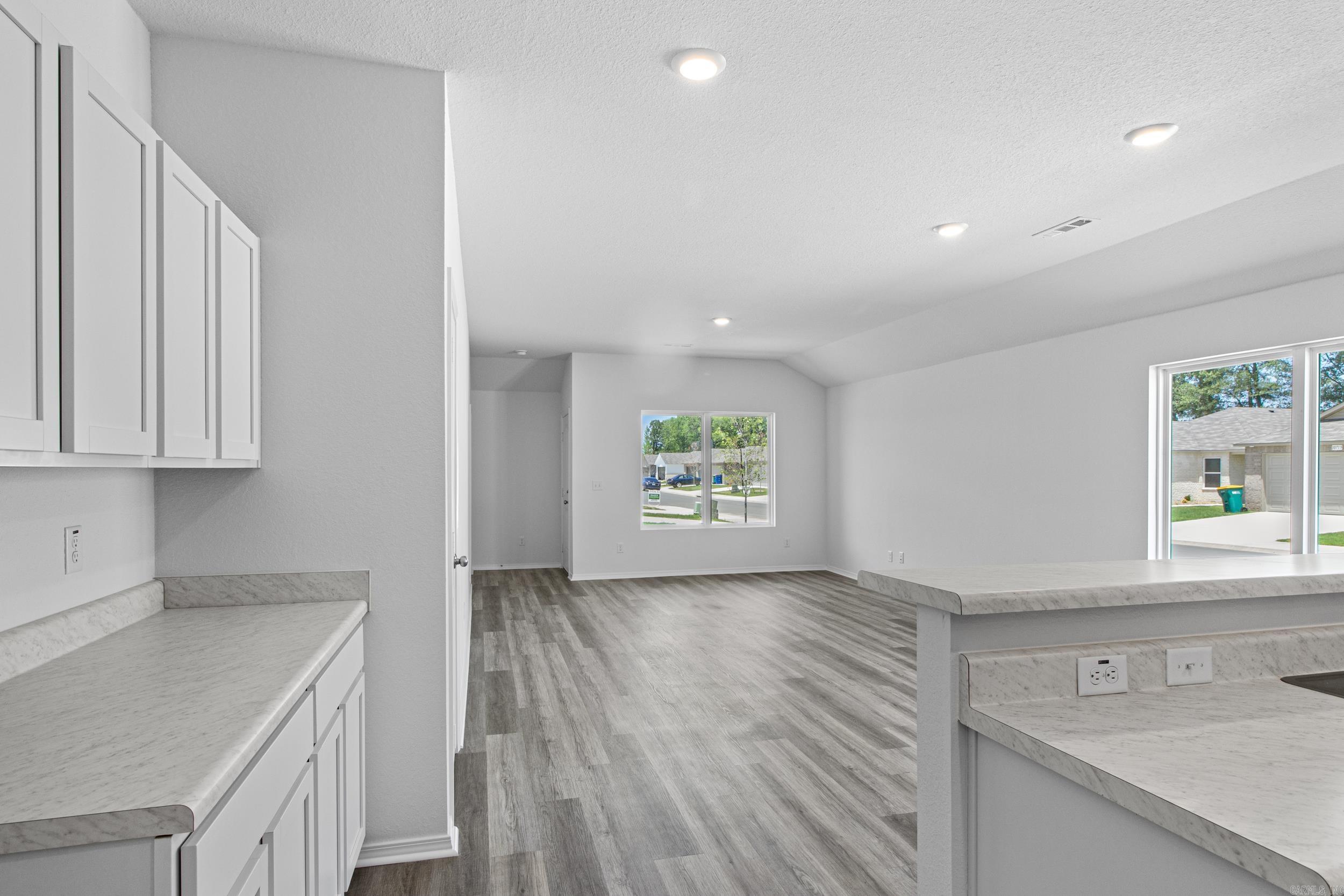 COUNTRY CLUB OF ARK THE - Residential