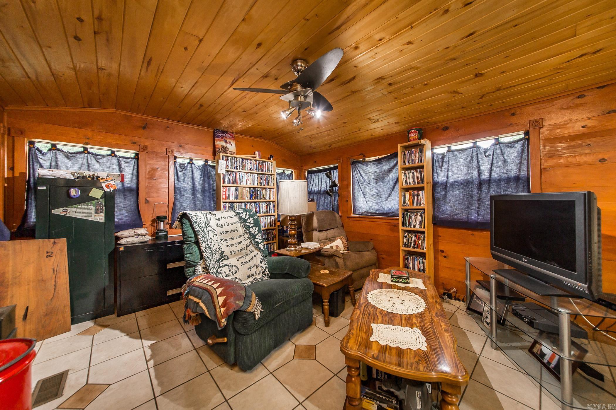 TRAILWOOD - Residential