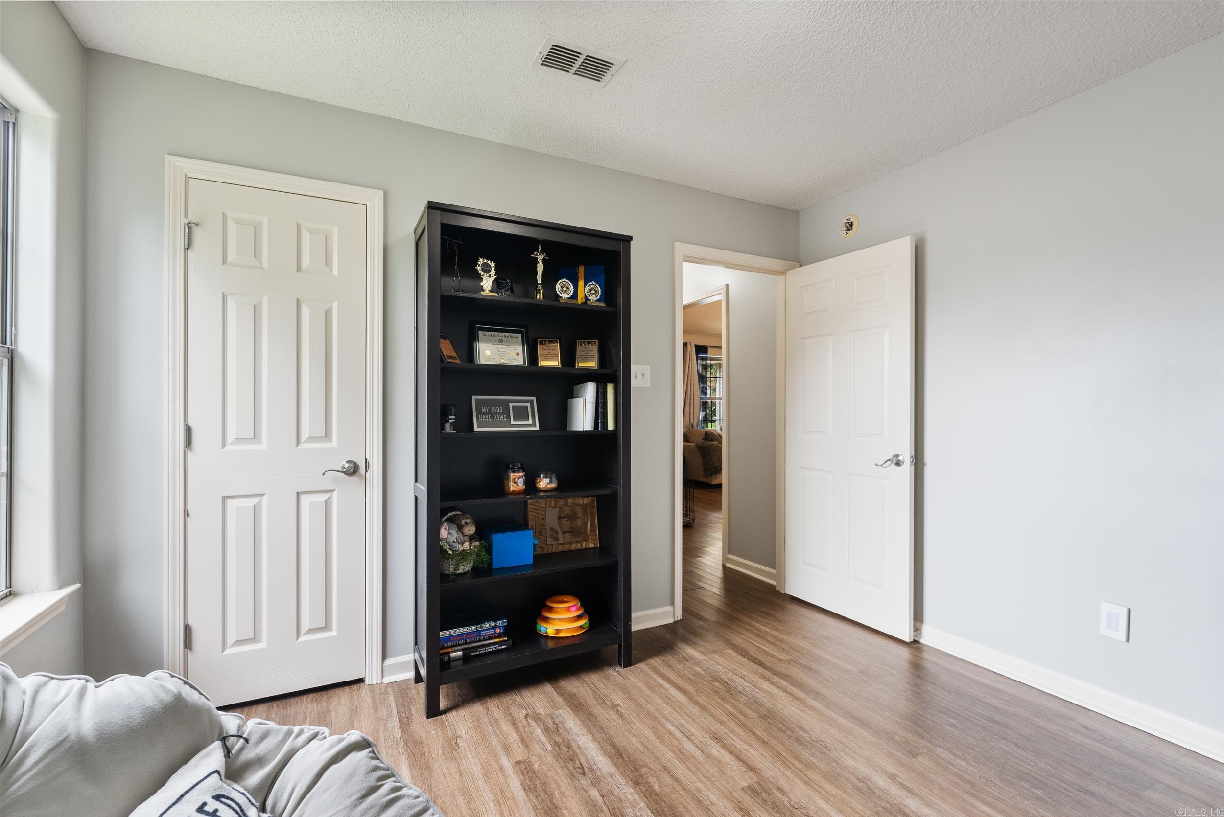 SANDALWOOD - Residential