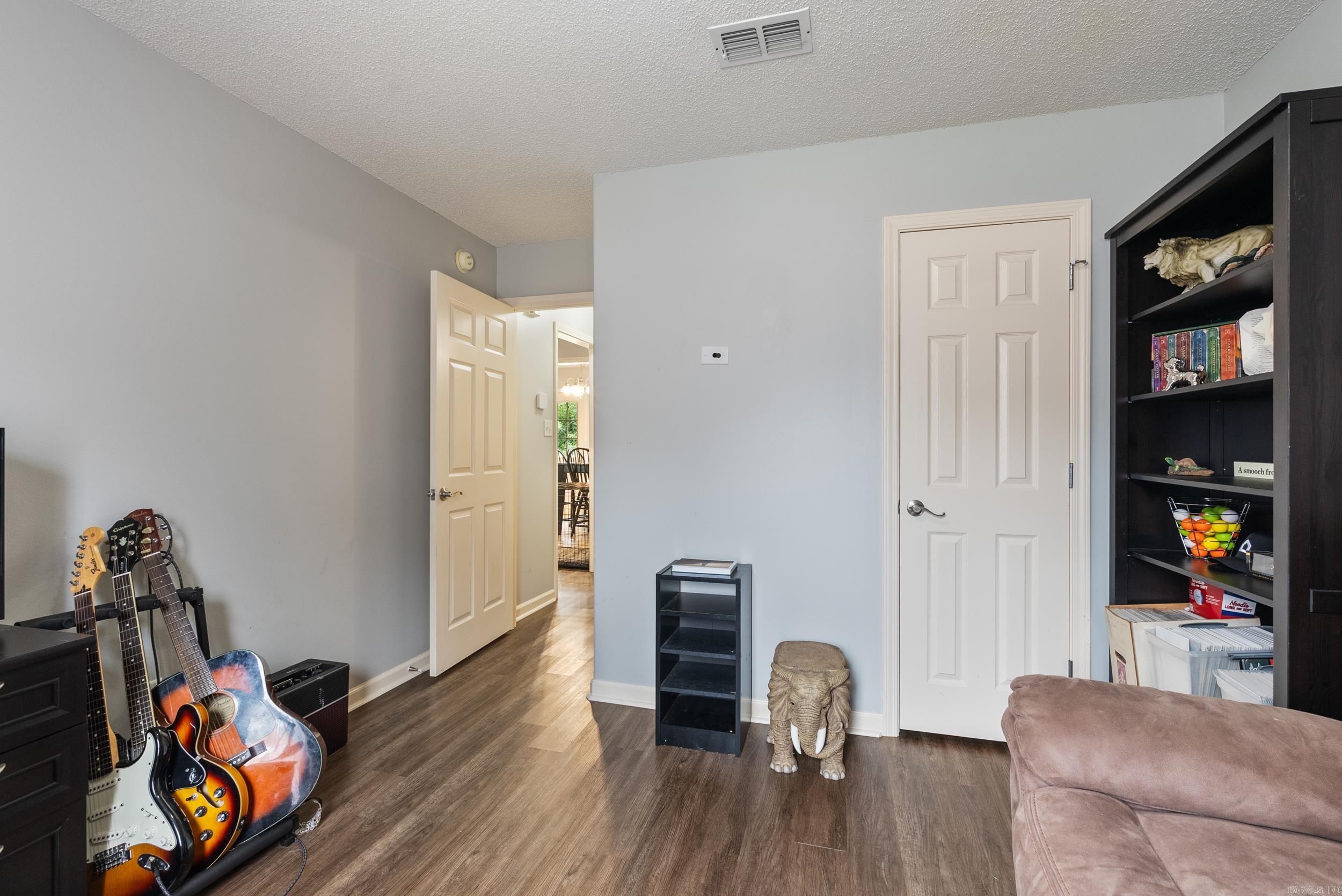 SANDALWOOD - Residential