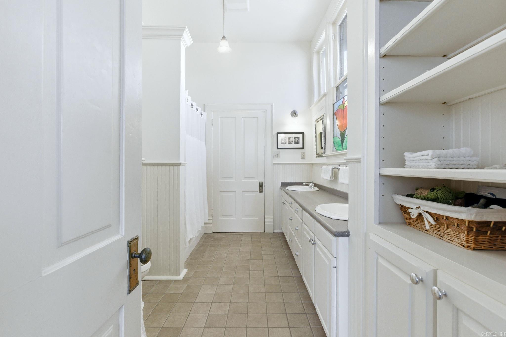 Weldon E Wrights - Residential