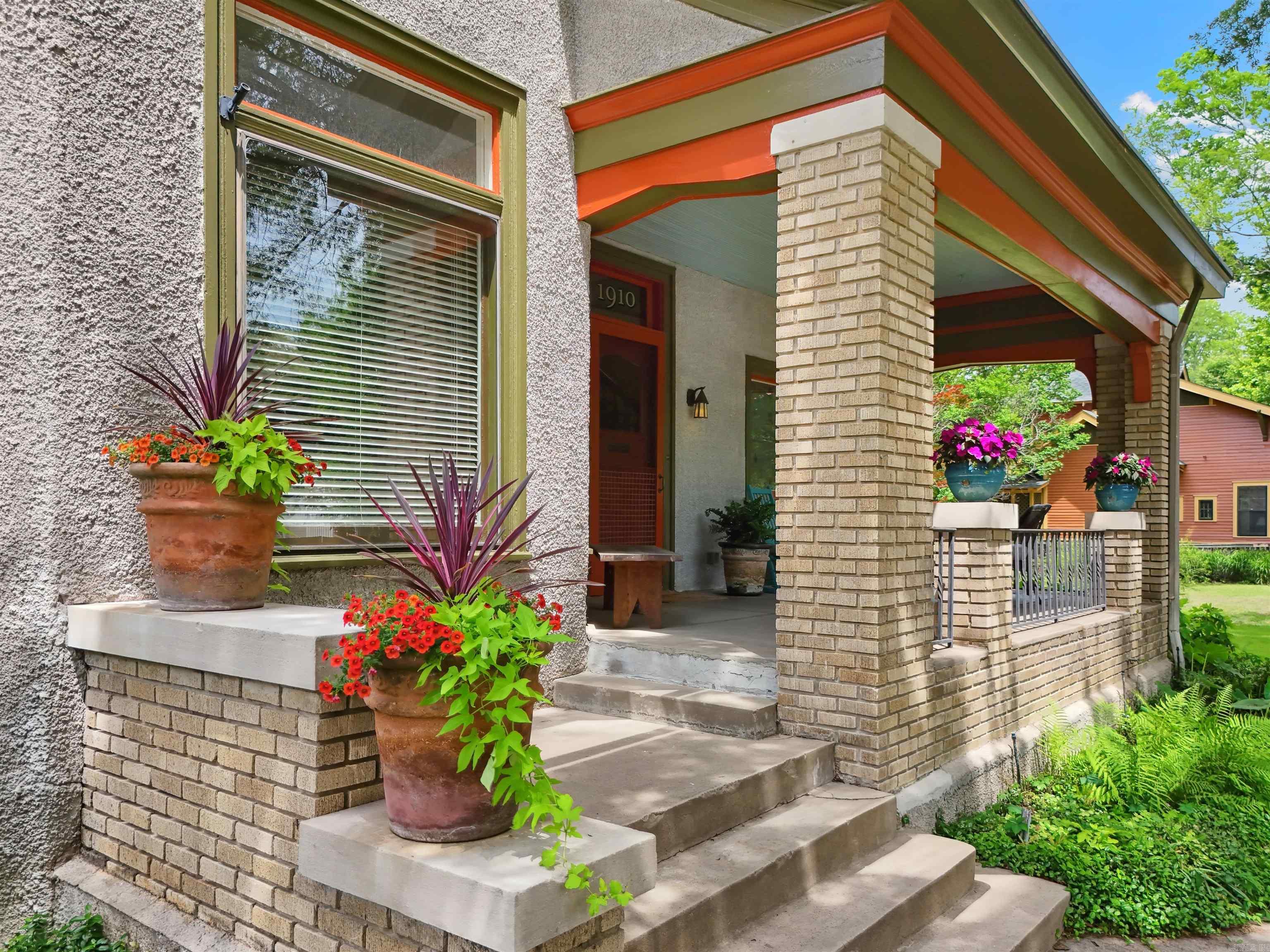 Weldon E Wrights - Residential