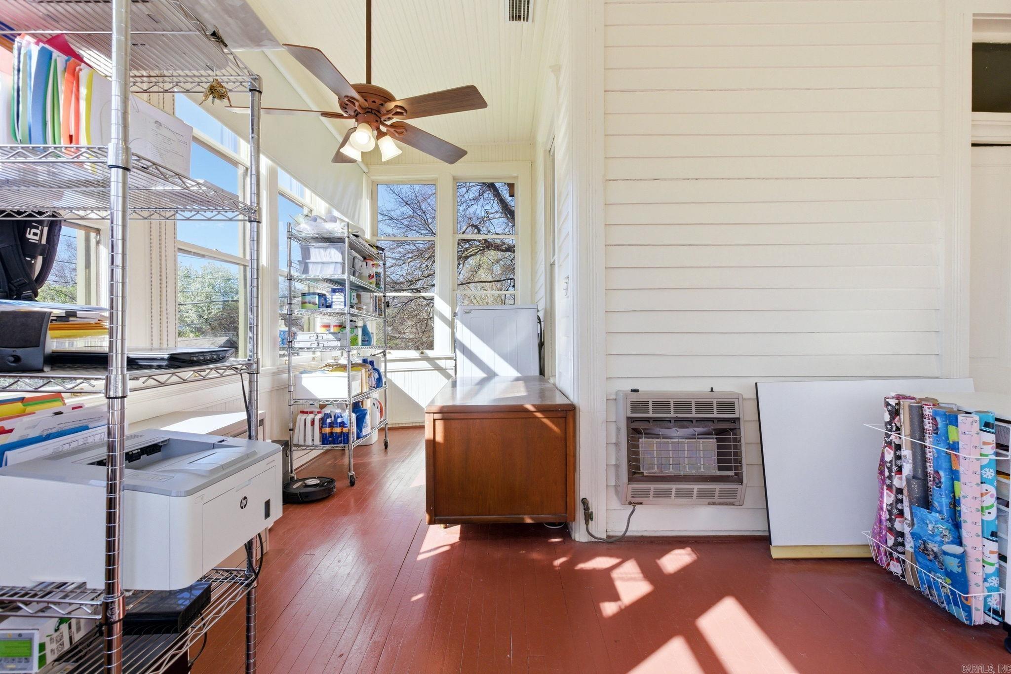 Weldon E Wrights - Residential