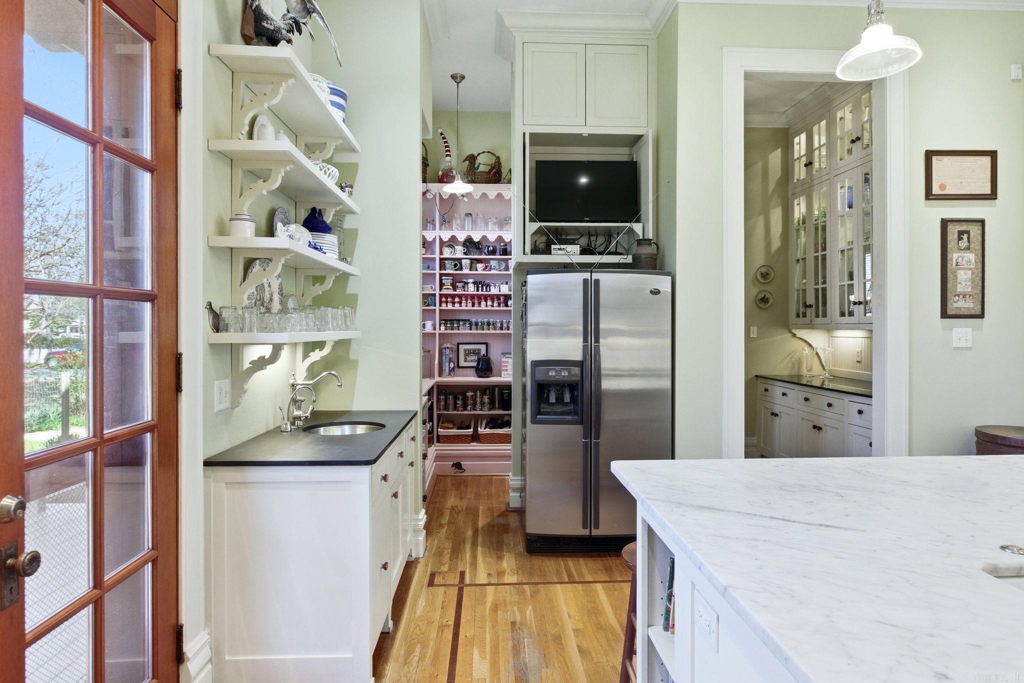 Weldon E Wrights - Residential