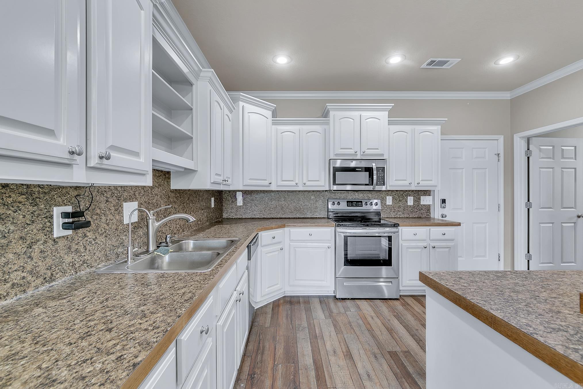 Stonehedge Place II - Residential Lease