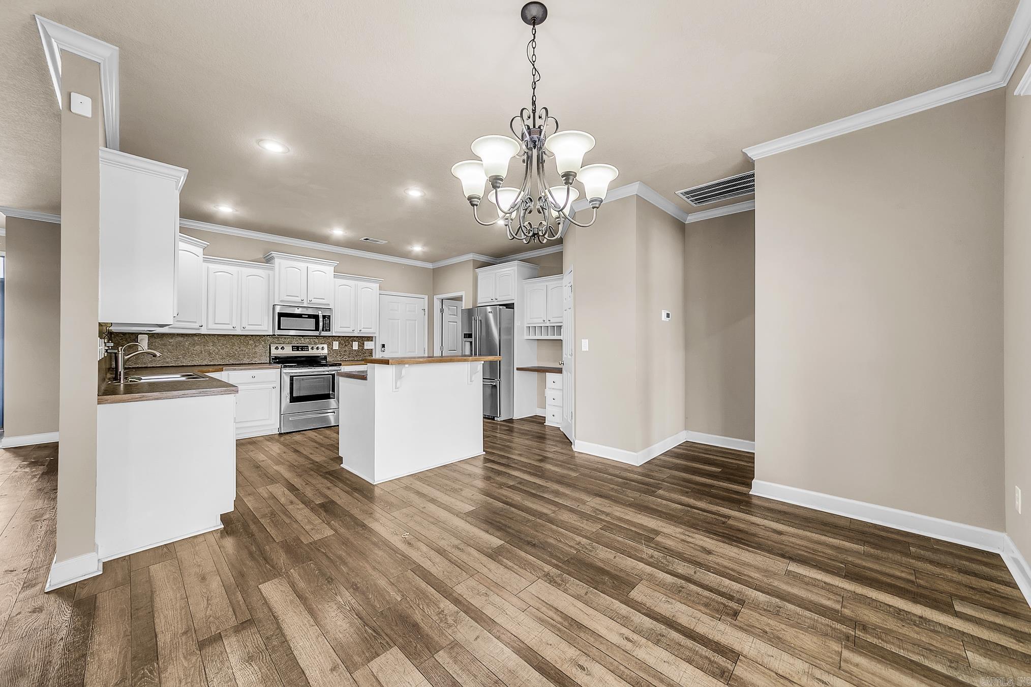 Stonehedge Place II - Residential Lease