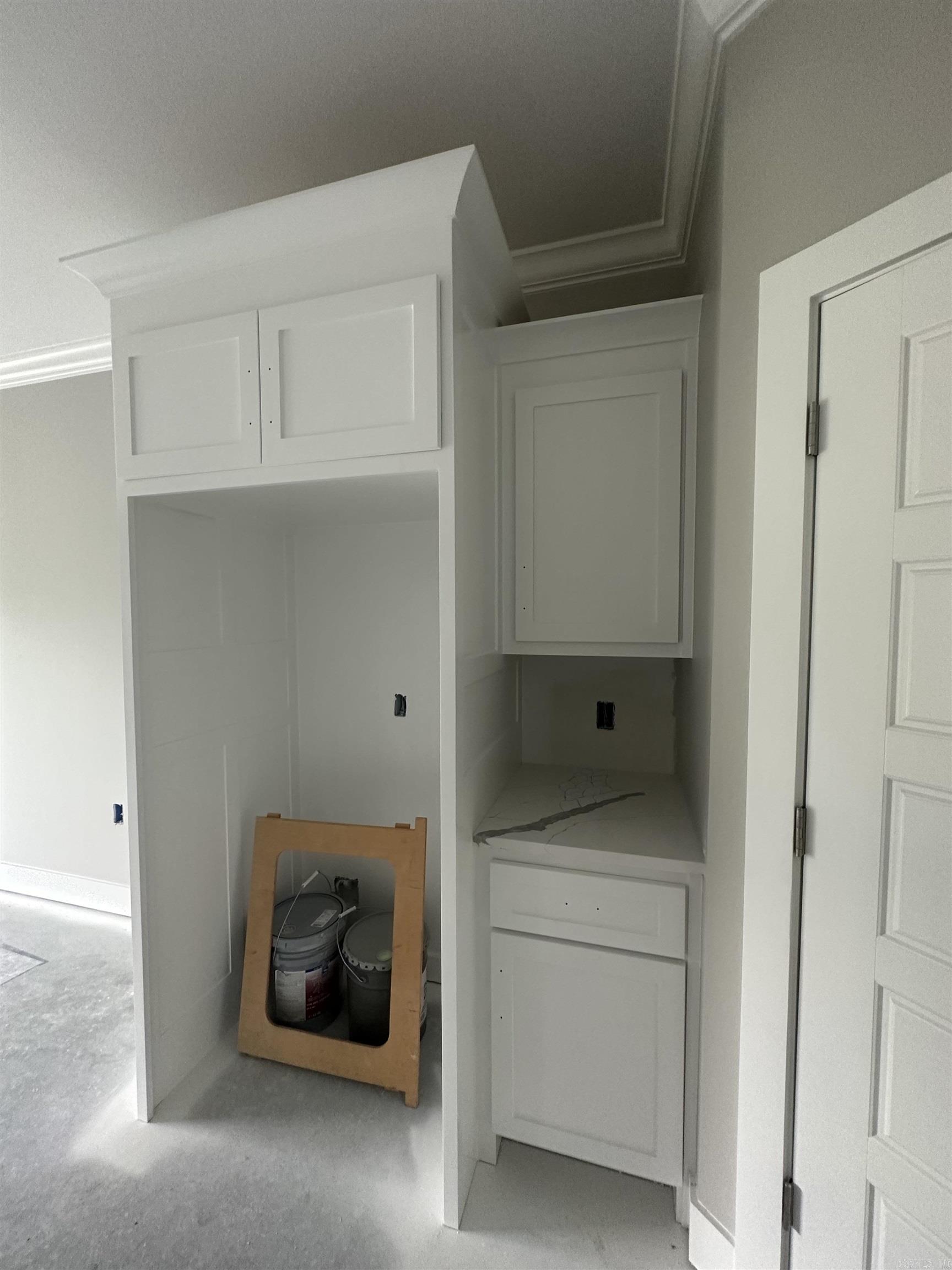 ISABELLE COURT - Residential