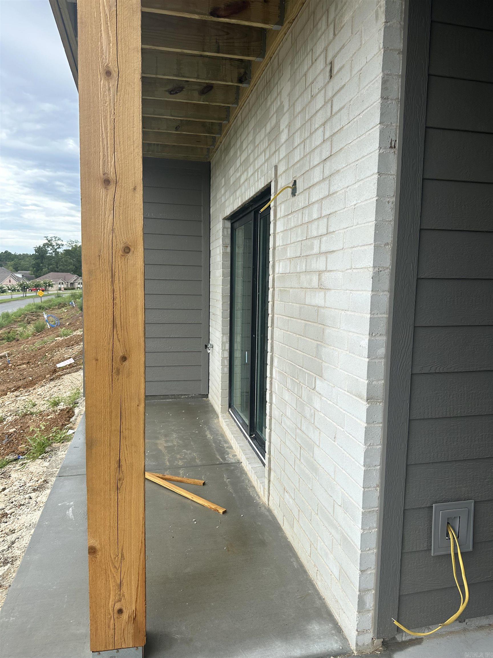 ISABELLE COURT - Residential