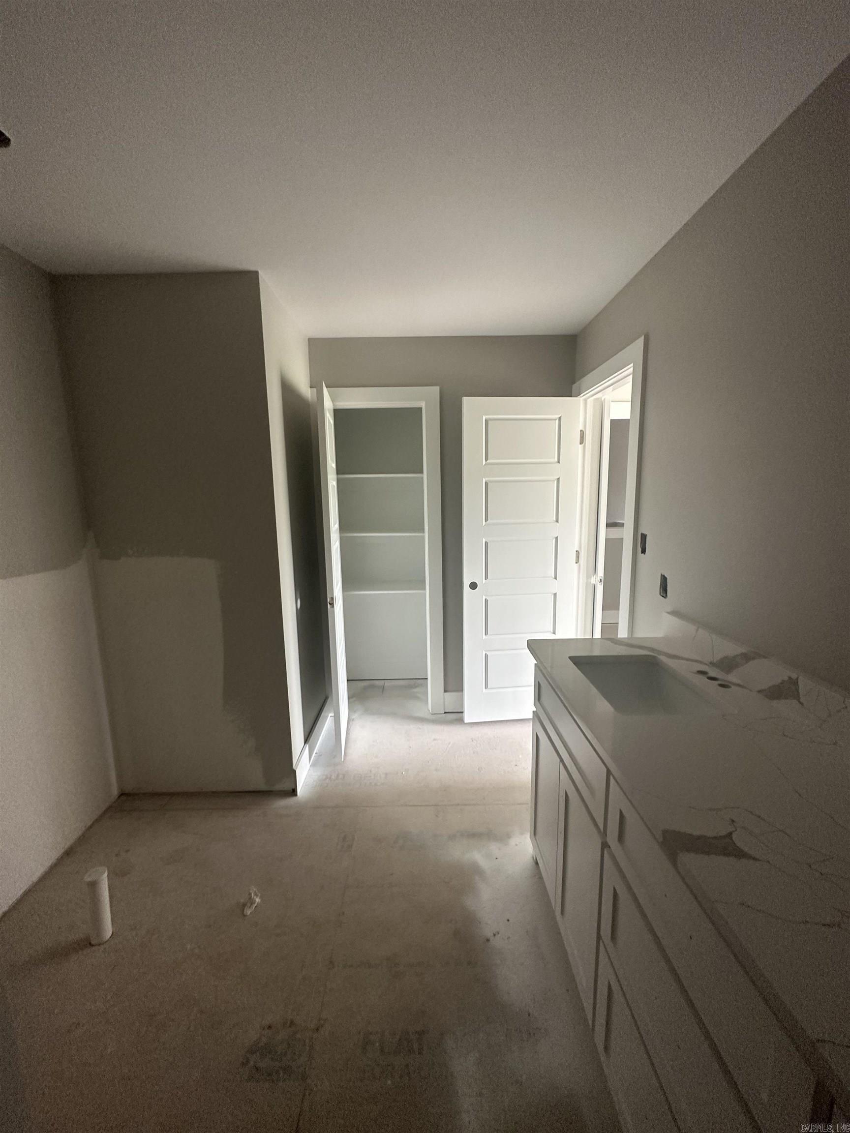 ISABELLE COURT - Residential