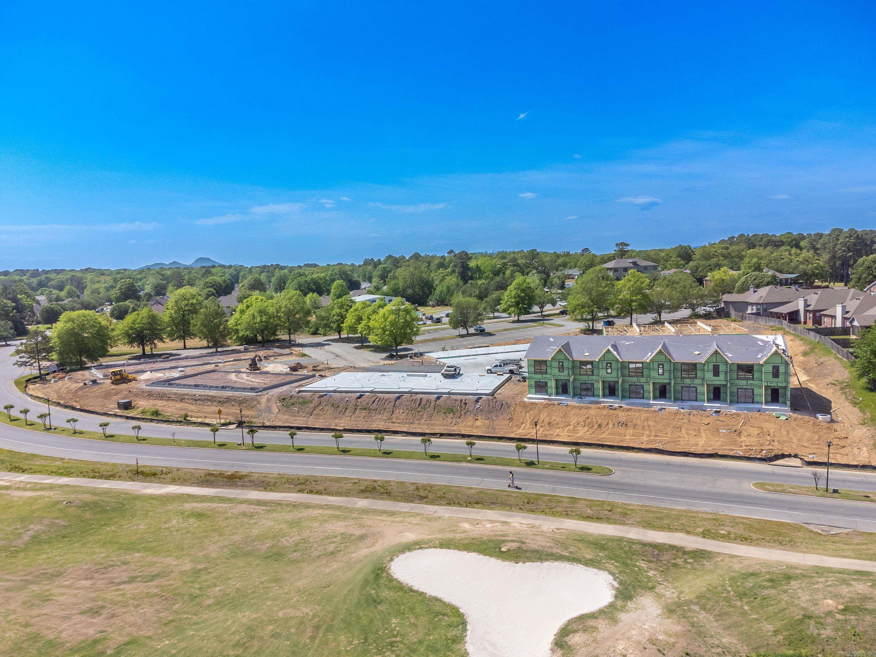 ISABELLE COURT - Residential