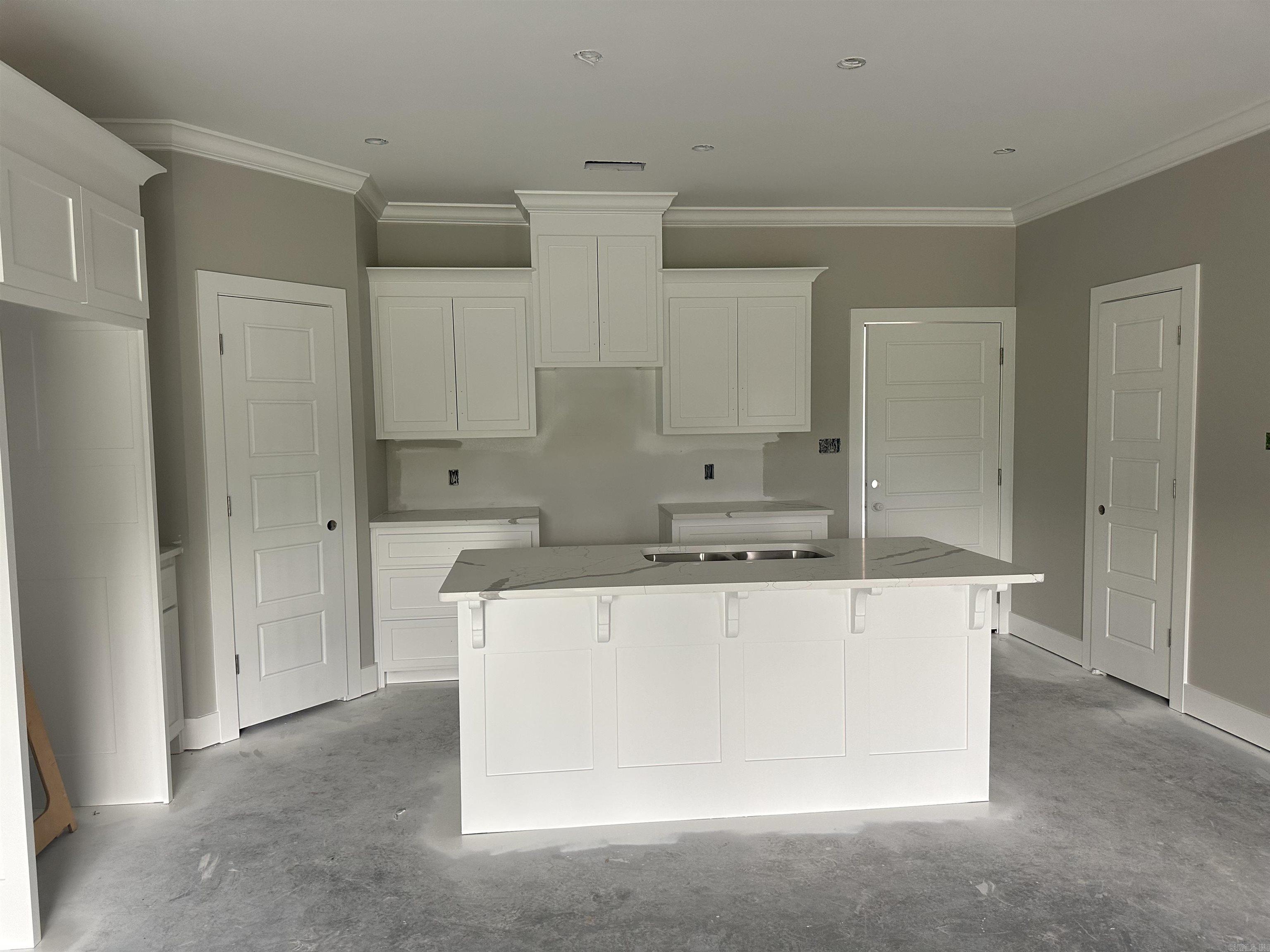 ISABELLE COURT - Residential