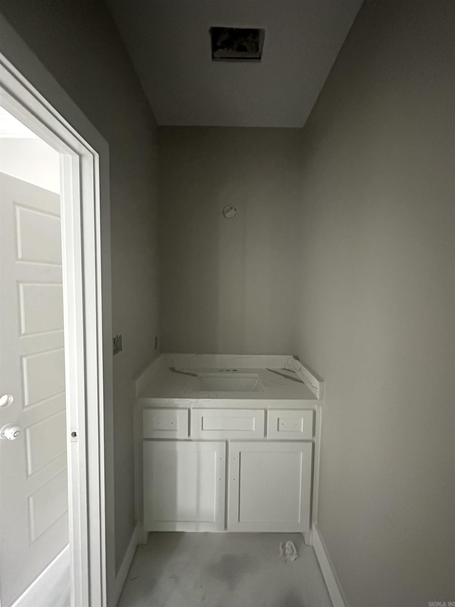 ISABELLE COURT - Residential