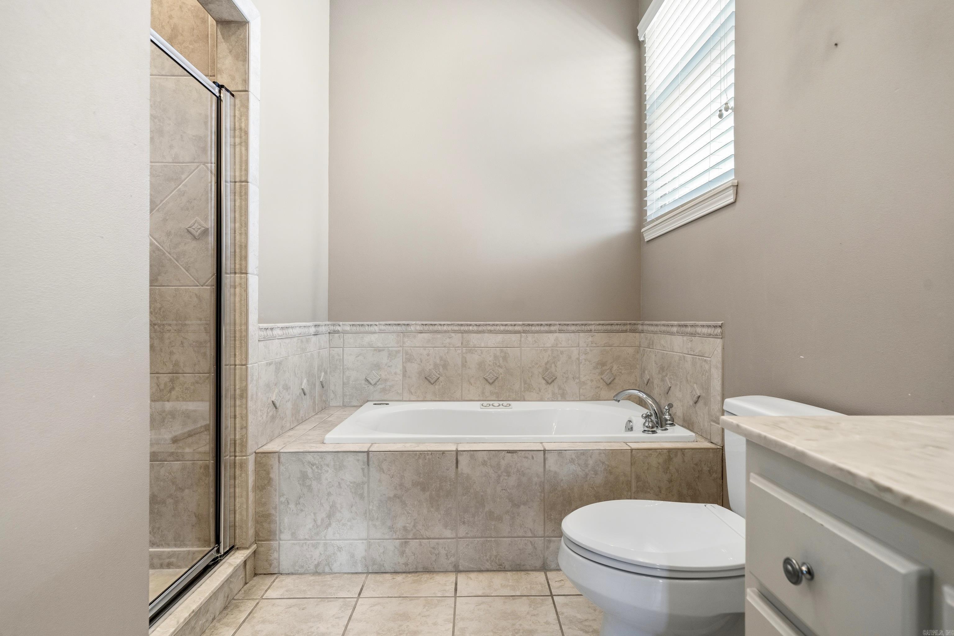 HUNTERS COVE - Residential