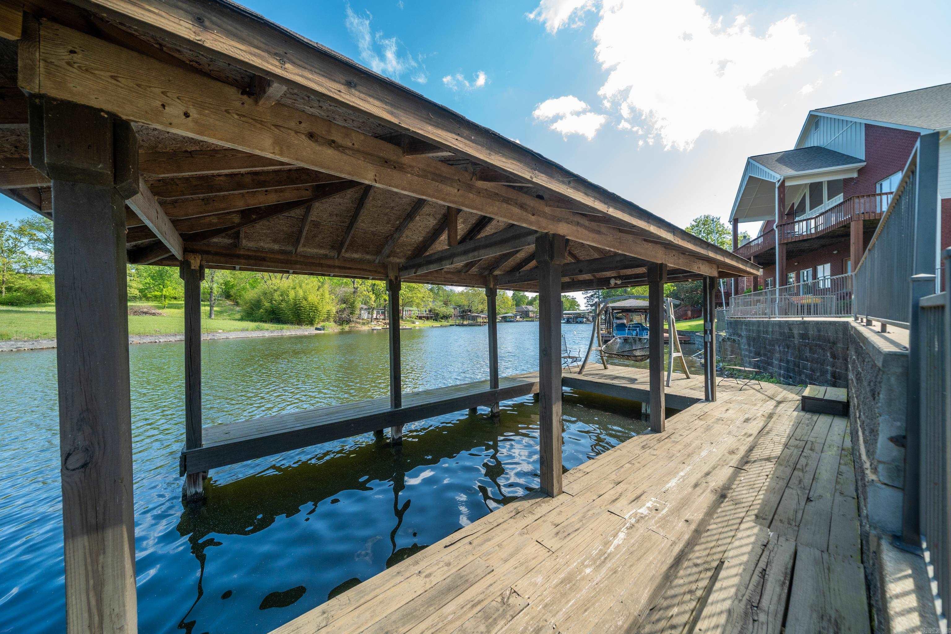 HUNTERS COVE - Residential