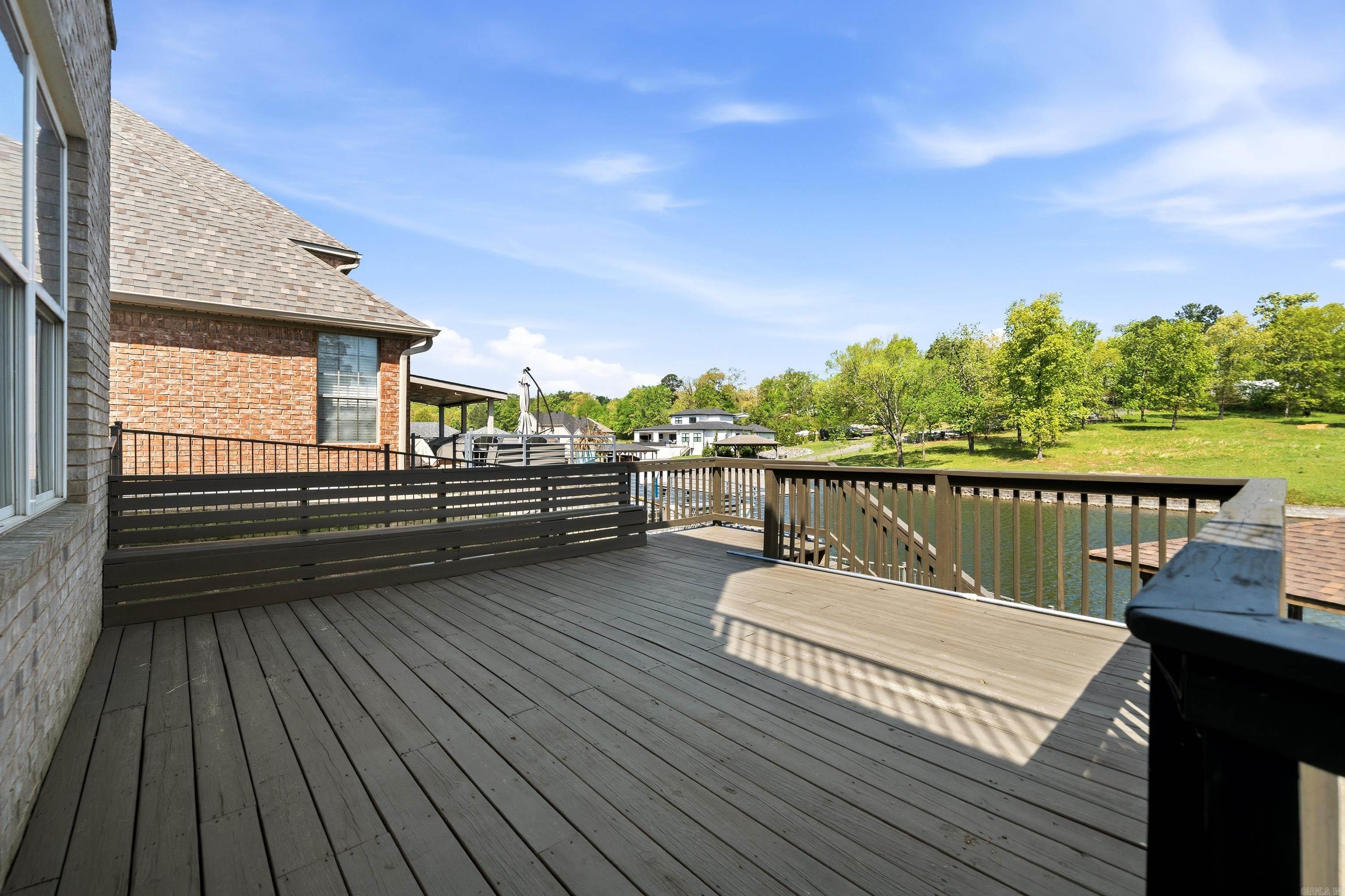 HUNTERS COVE - Residential