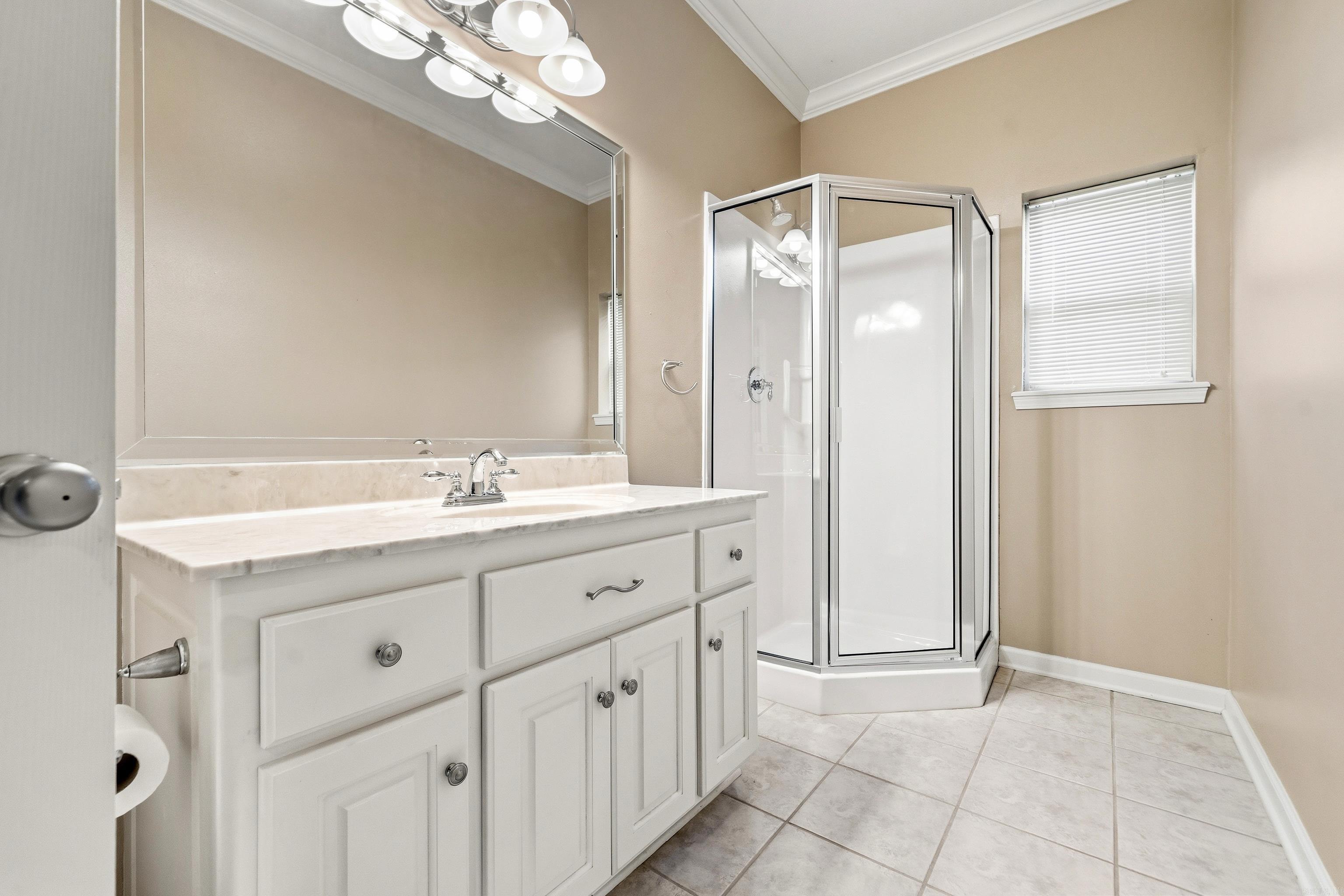 HUNTERS COVE - Residential