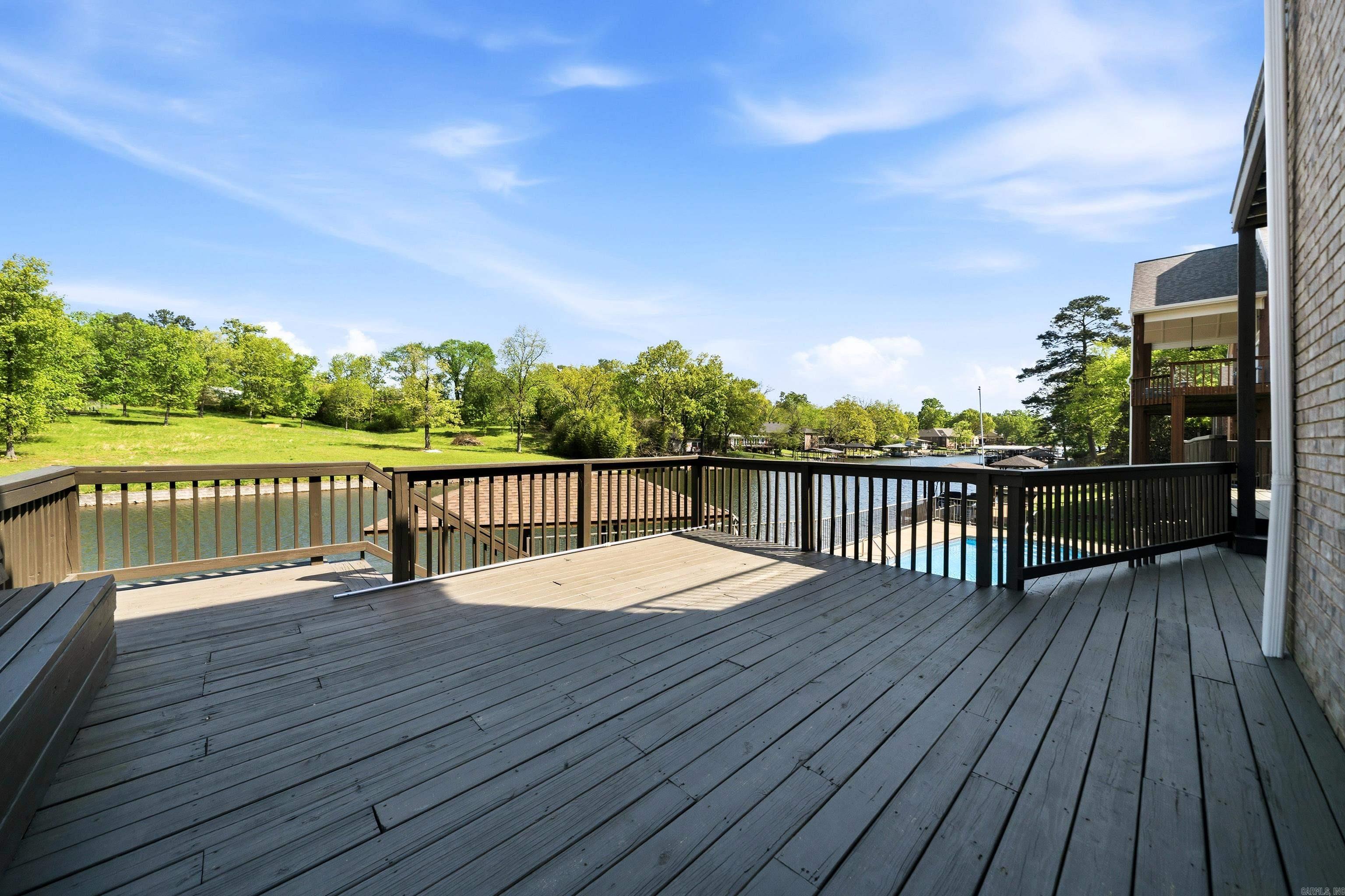 HUNTERS COVE - Residential