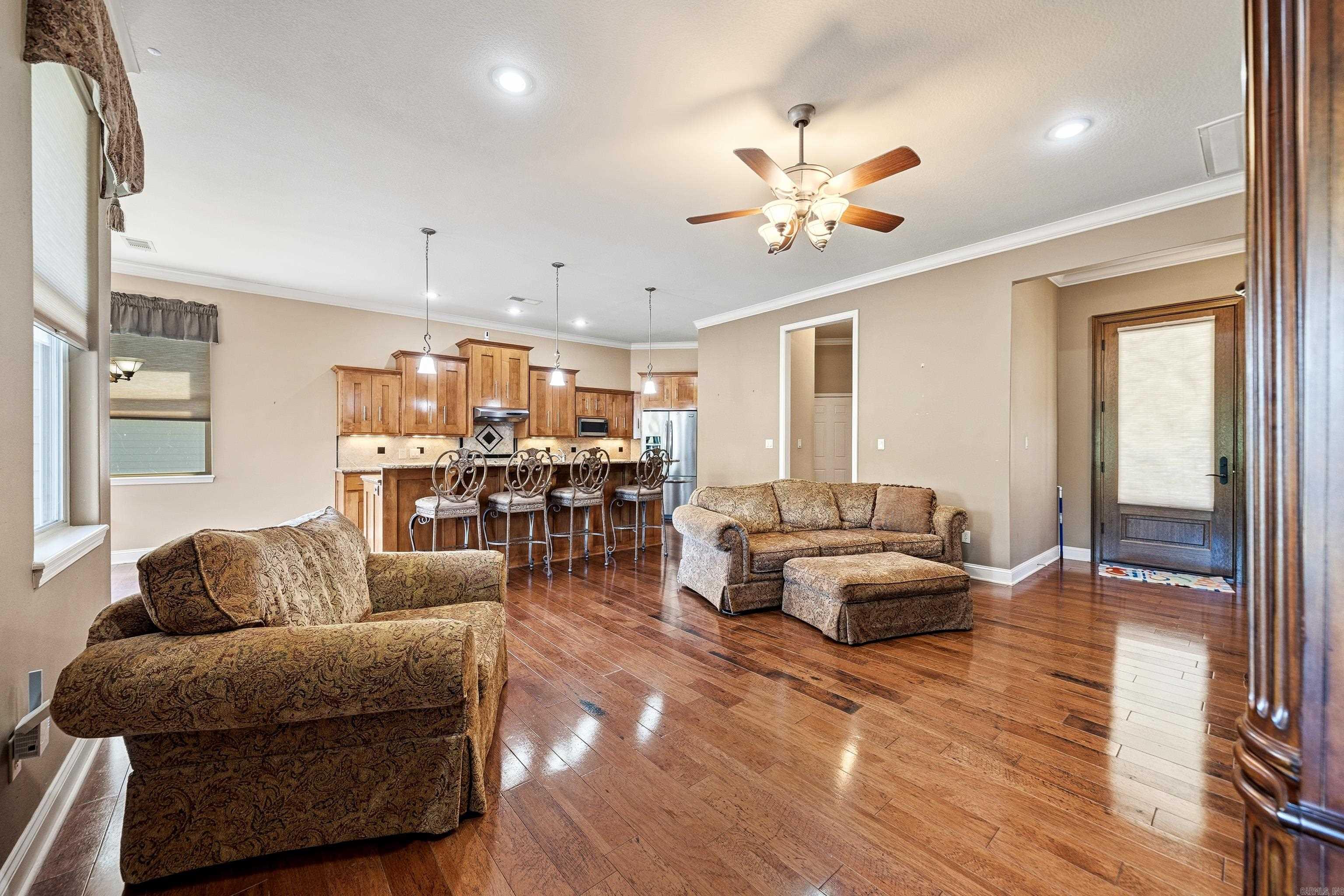 HUNTERS COVE - Residential