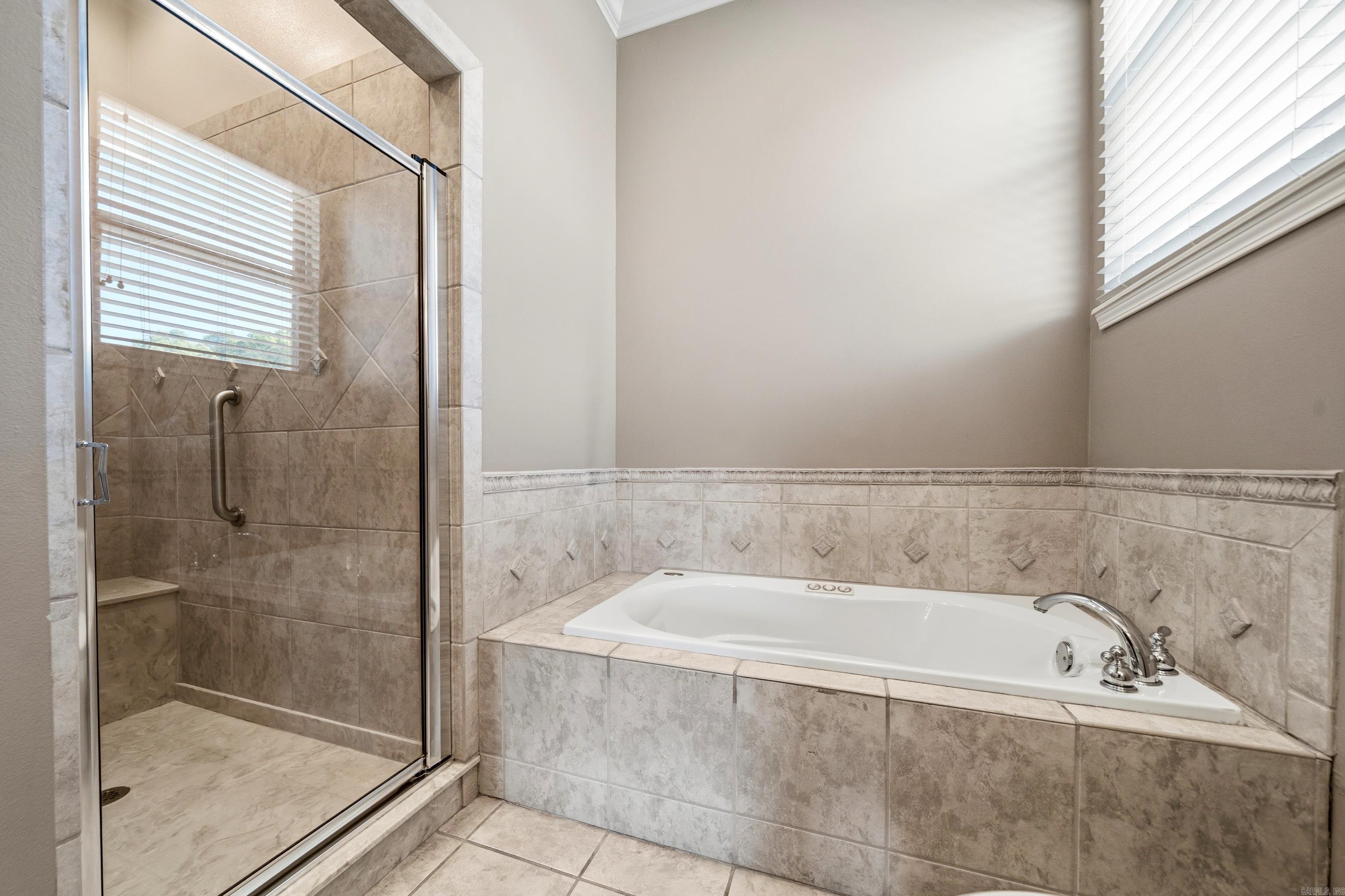 HUNTERS COVE - Residential