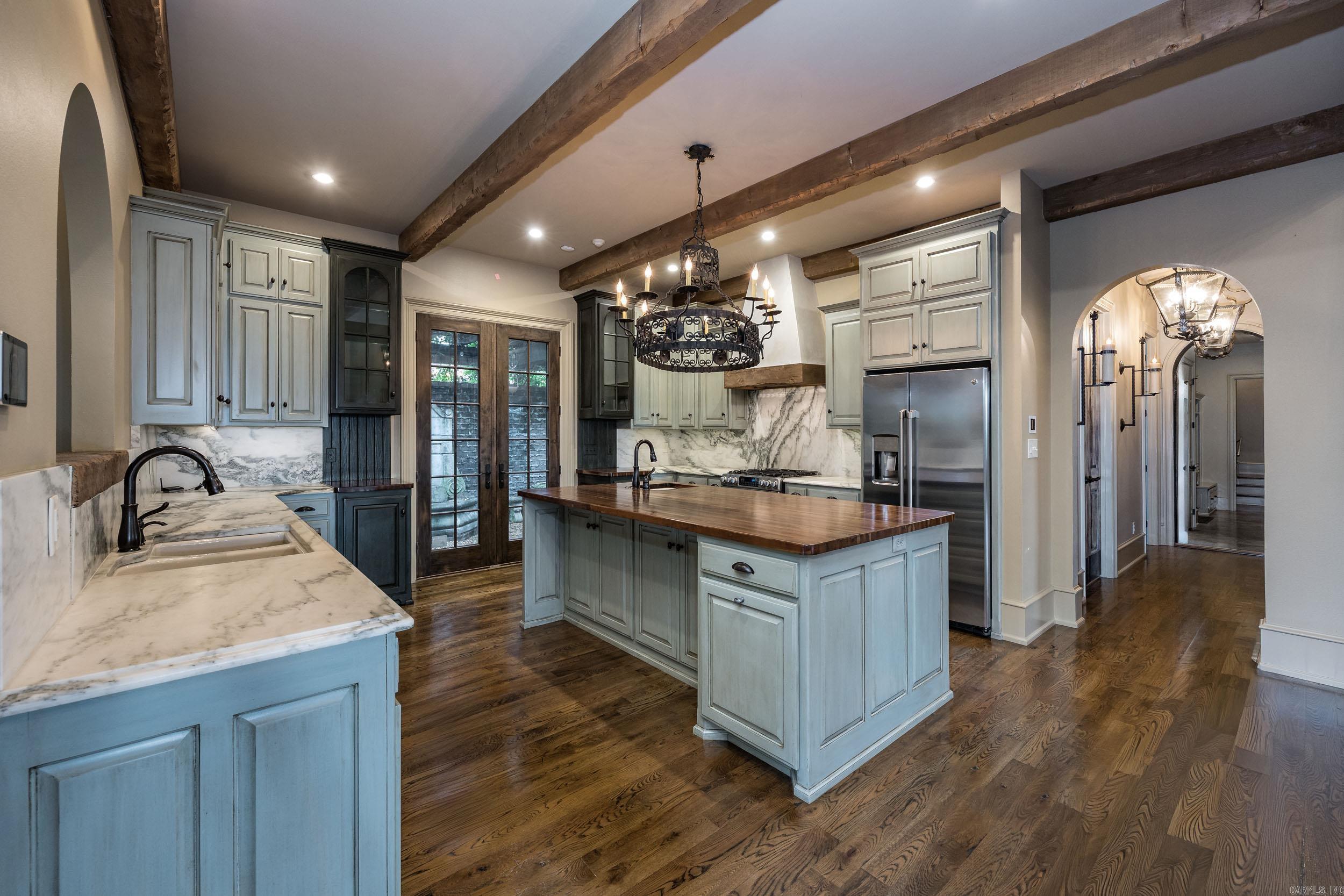 MOUNTAIN CREST ESTATES - Residential