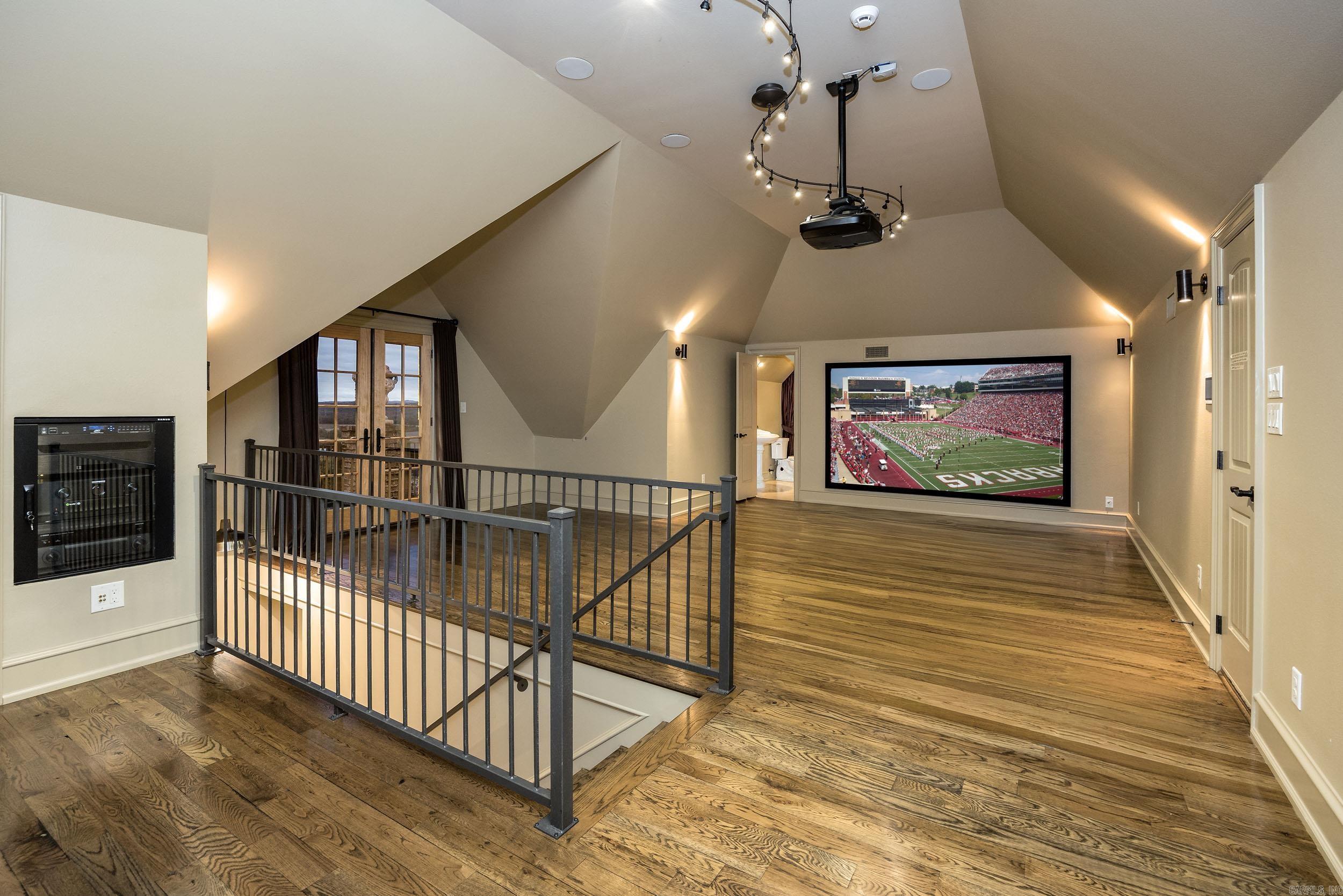 MOUNTAIN CREST ESTATES - Residential