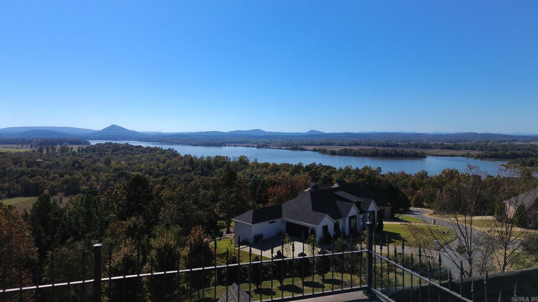 MOUNTAIN CREST ESTATES - Residential