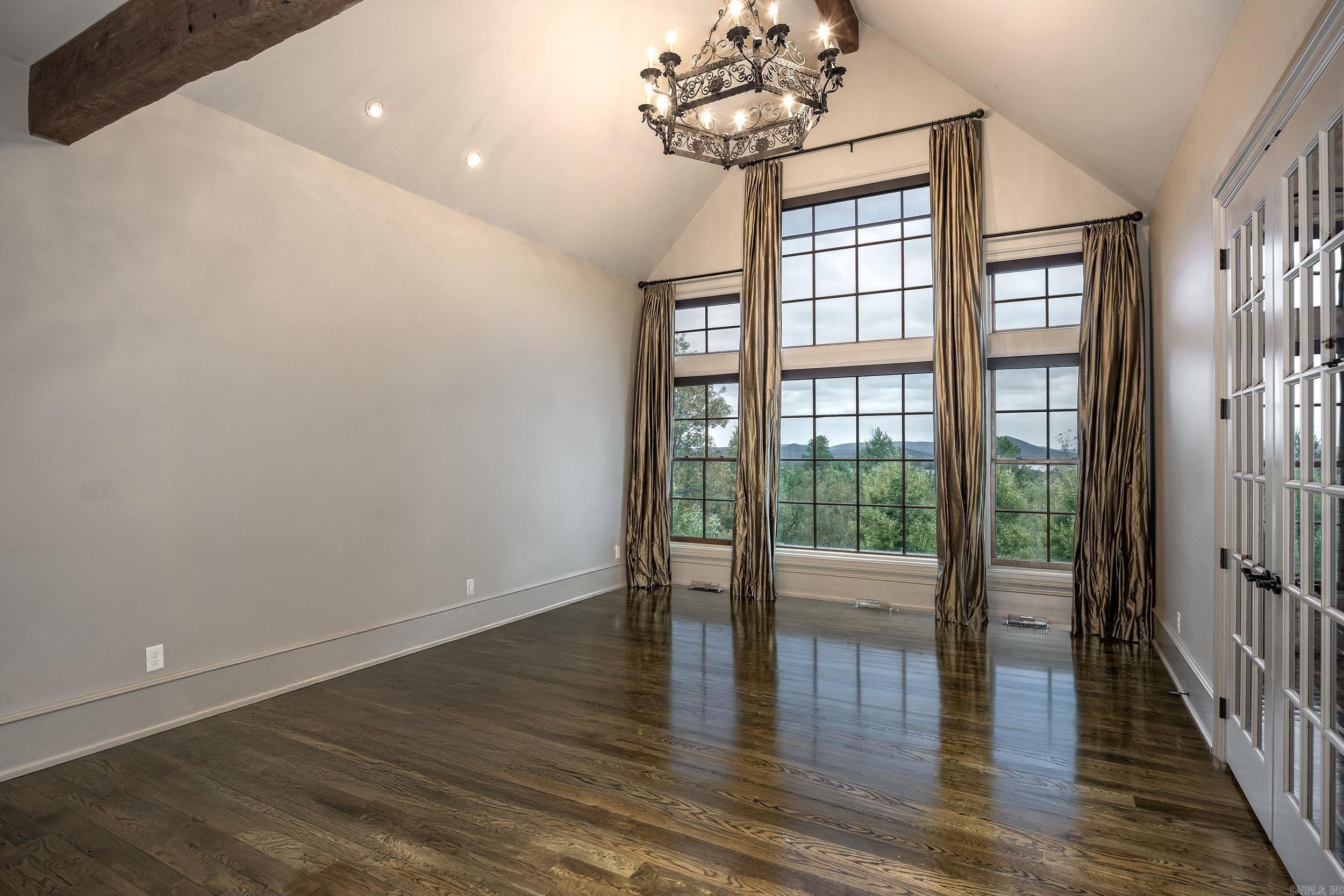 MOUNTAIN CREST ESTATES - Residential