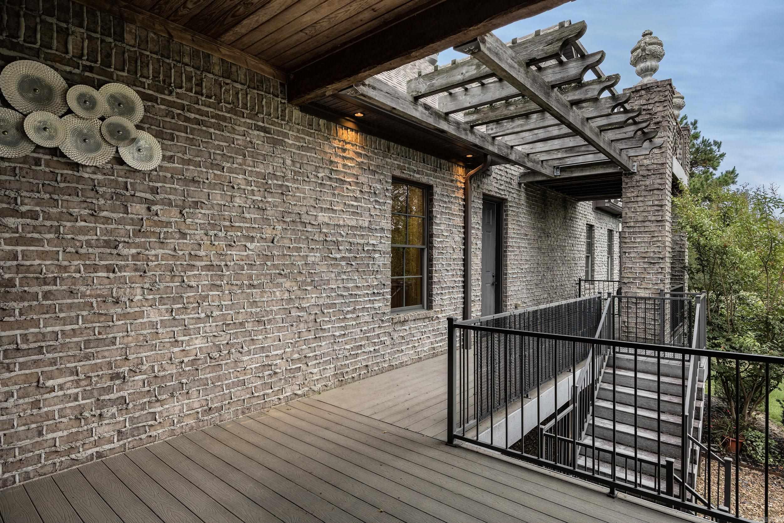 MOUNTAIN CREST ESTATES - Residential