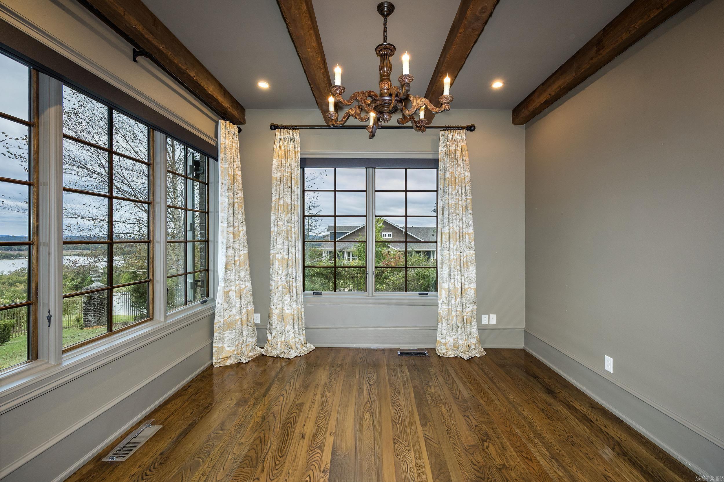 MOUNTAIN CREST ESTATES - Residential