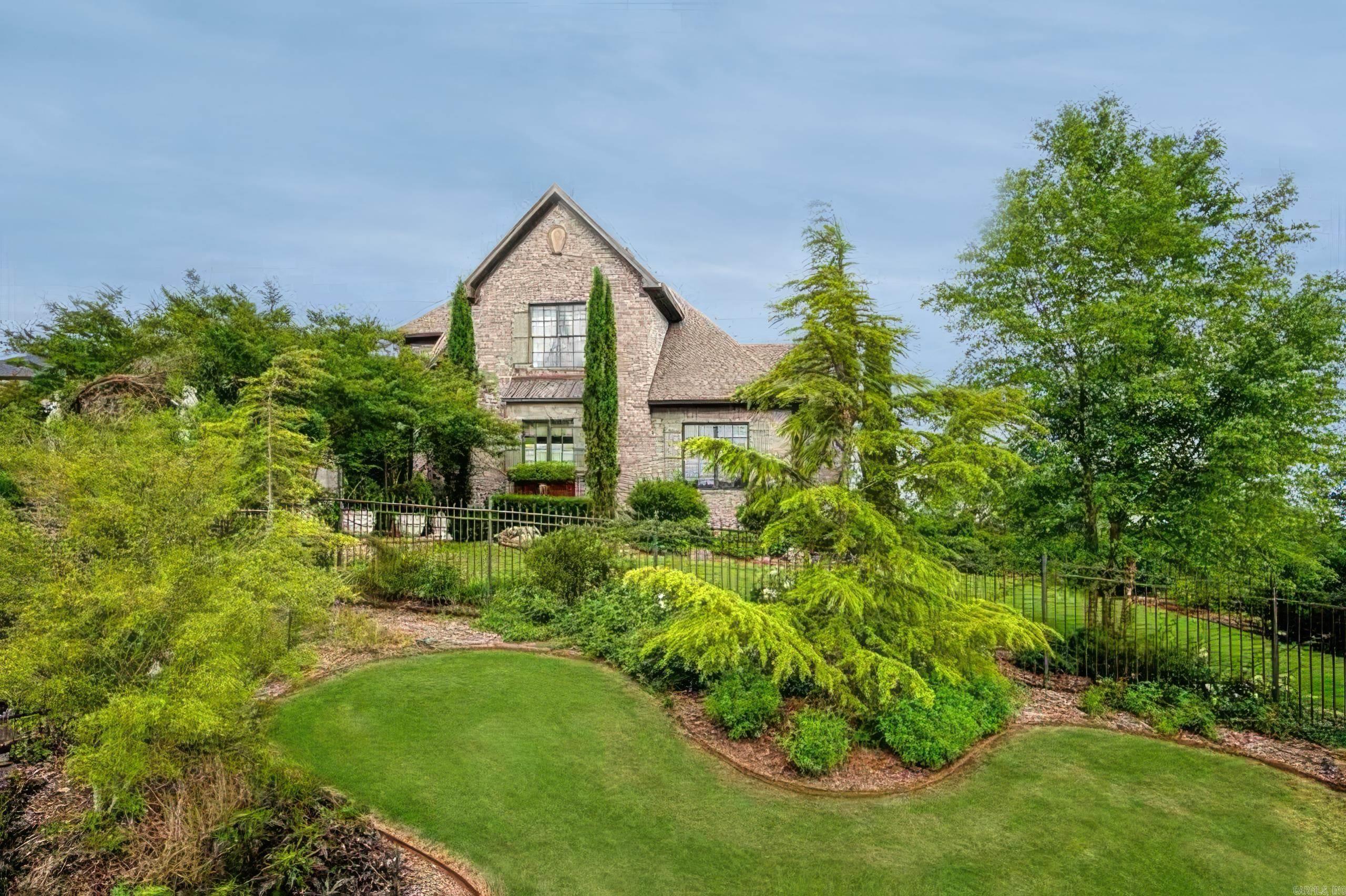 MOUNTAIN CREST ESTATES - Residential