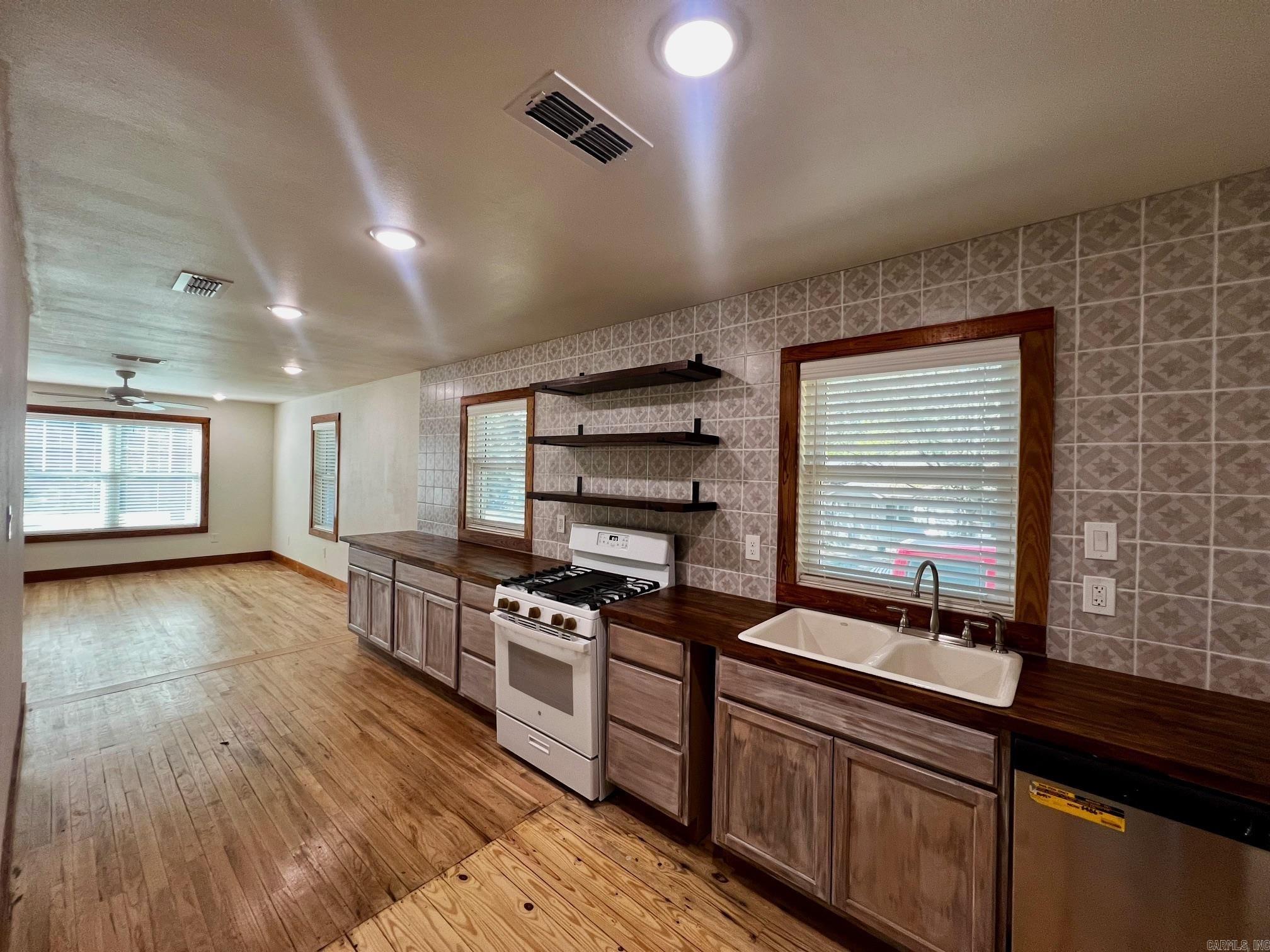 Not in Subdivision - Residential Lease