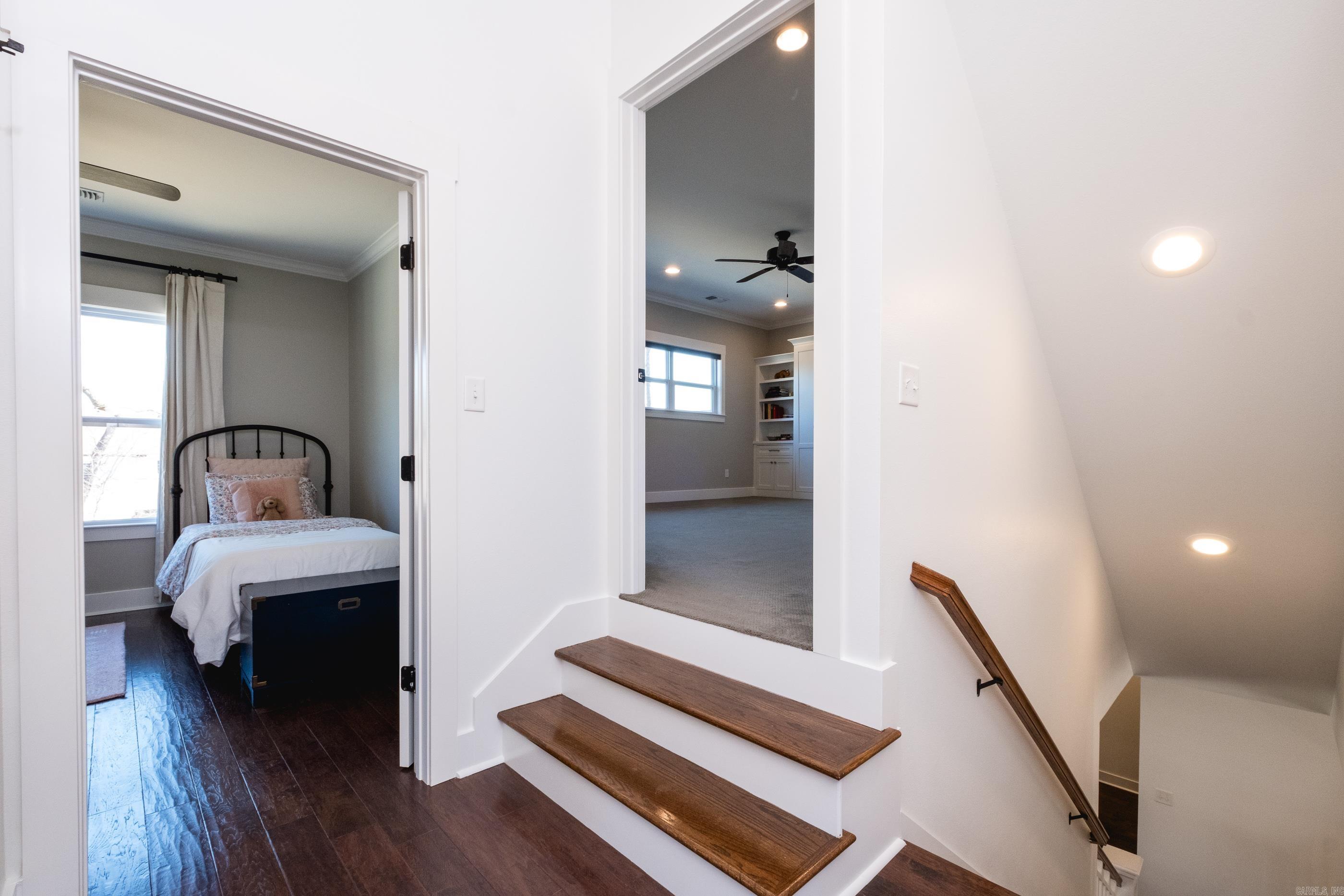 CHENAL VALLEY "ENSBURY PLACE" - Residential