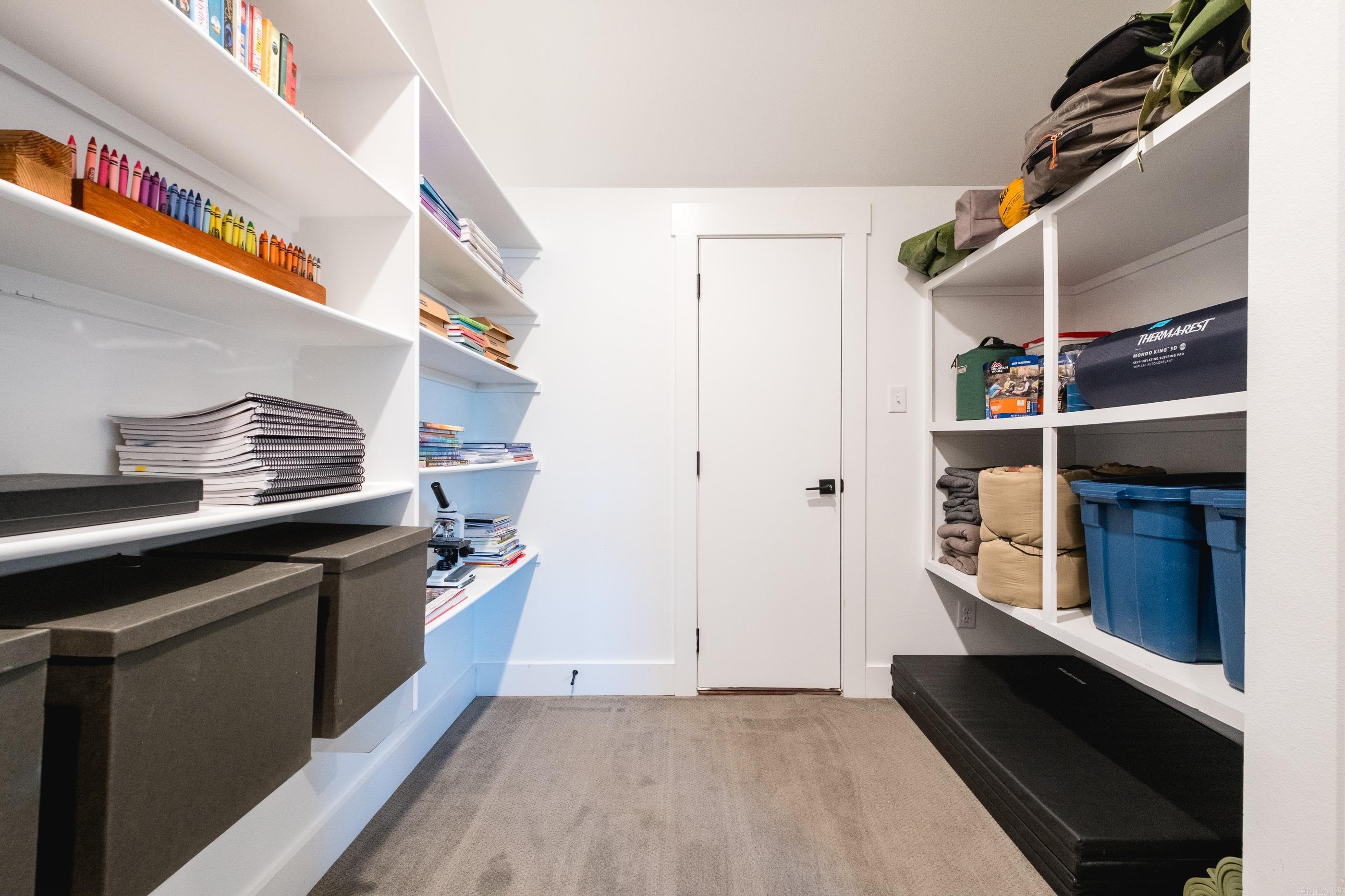 CHENAL VALLEY "ENSBURY PLACE" - Residential