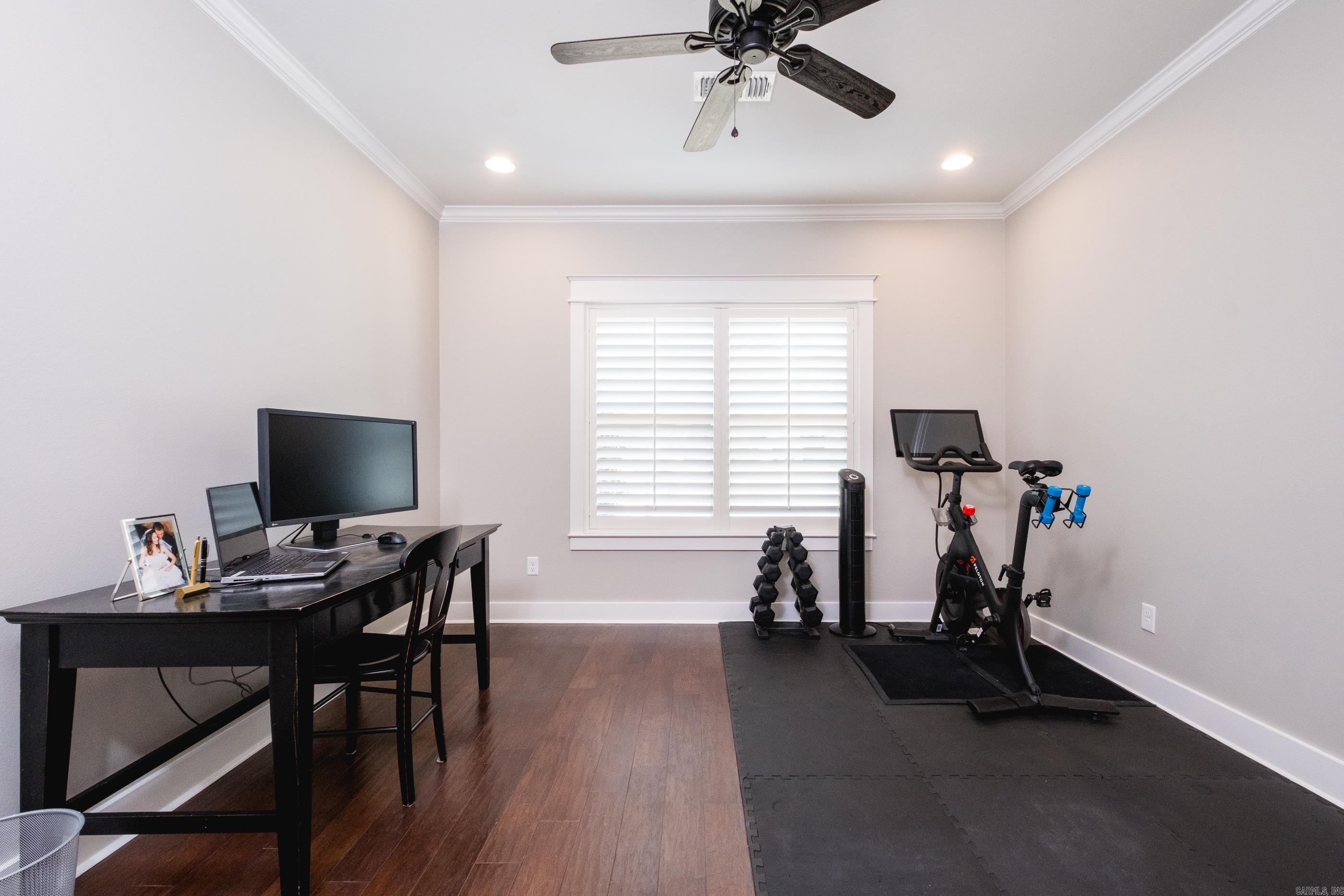 CHENAL VALLEY "ENSBURY PLACE" - Residential