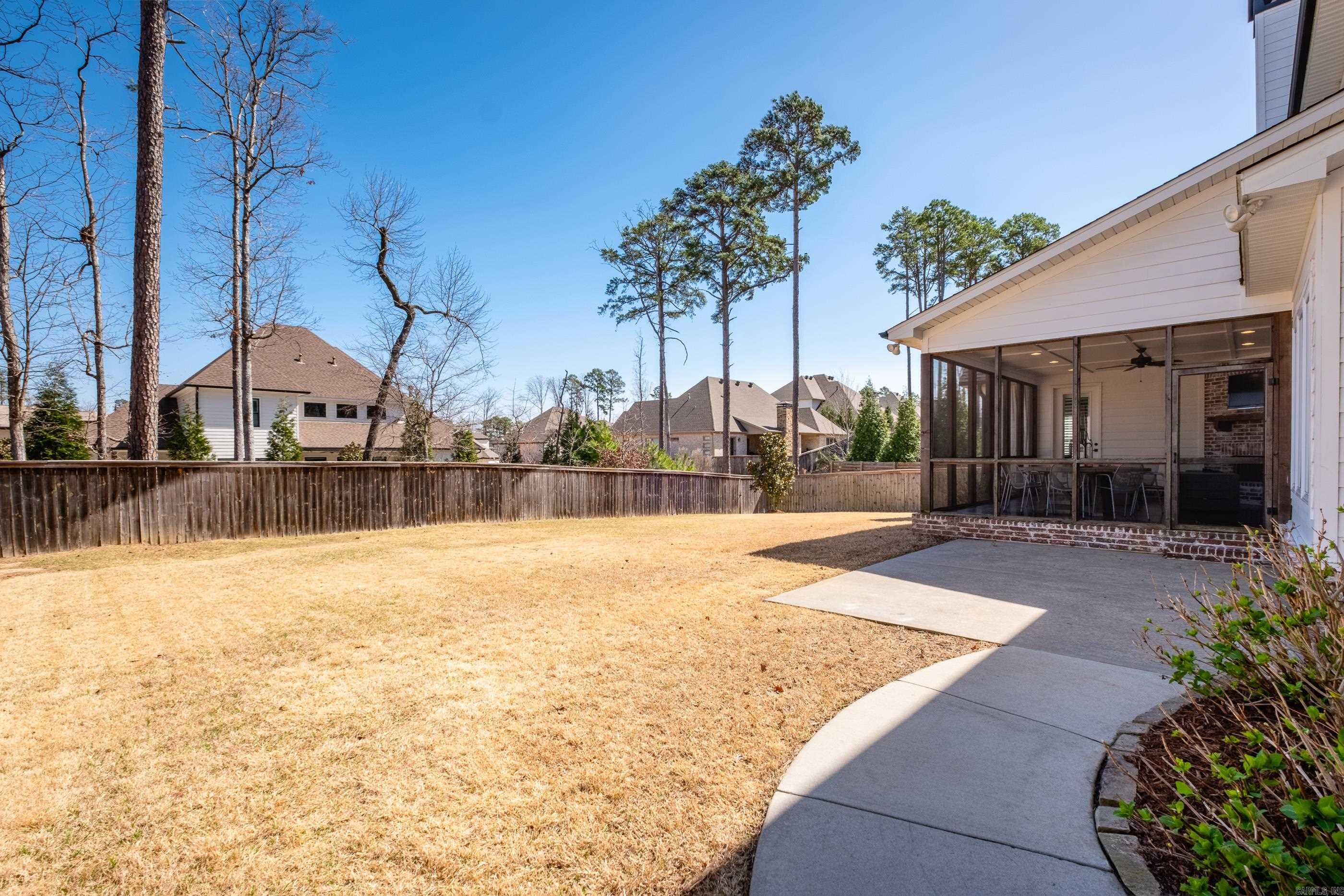 CHENAL VALLEY "ENSBURY PLACE" - Residential