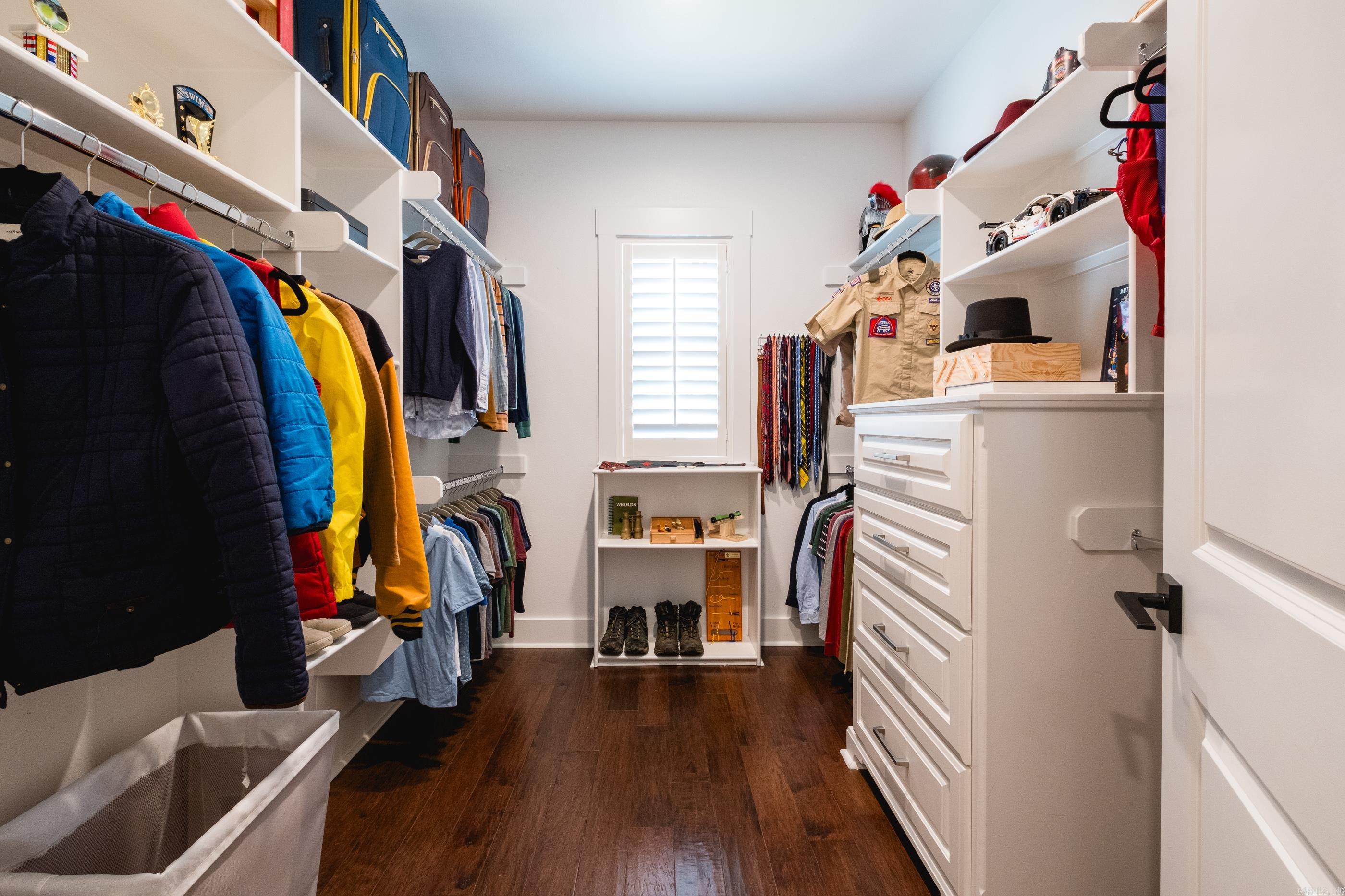 CHENAL VALLEY "ENSBURY PLACE" - Residential