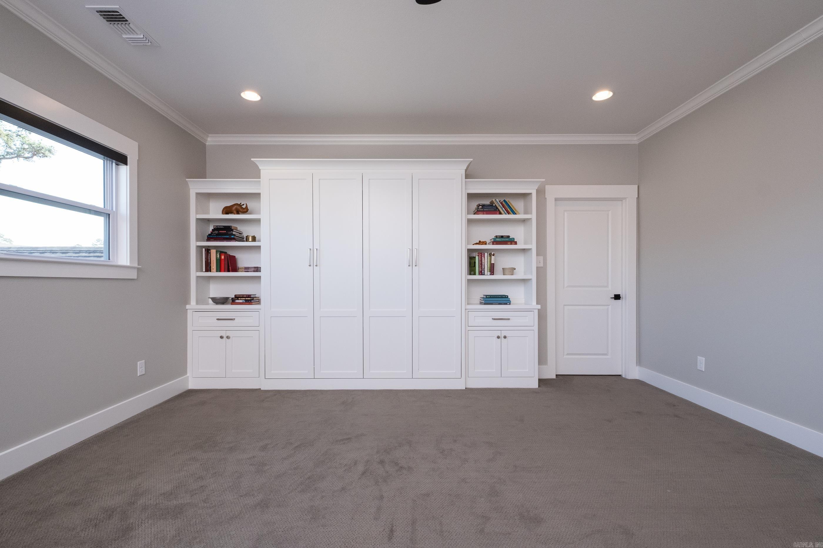 CHENAL VALLEY "ENSBURY PLACE" - Residential