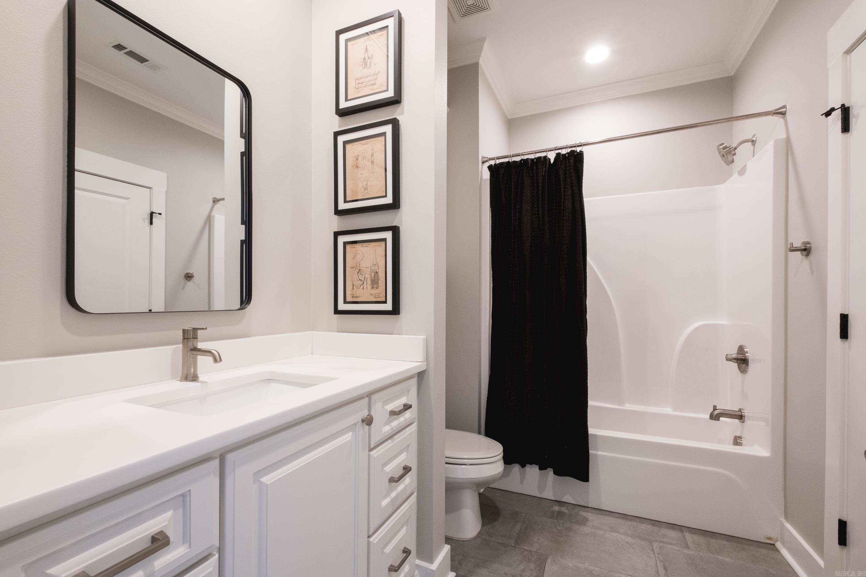 CHENAL VALLEY "ENSBURY PLACE" - Residential