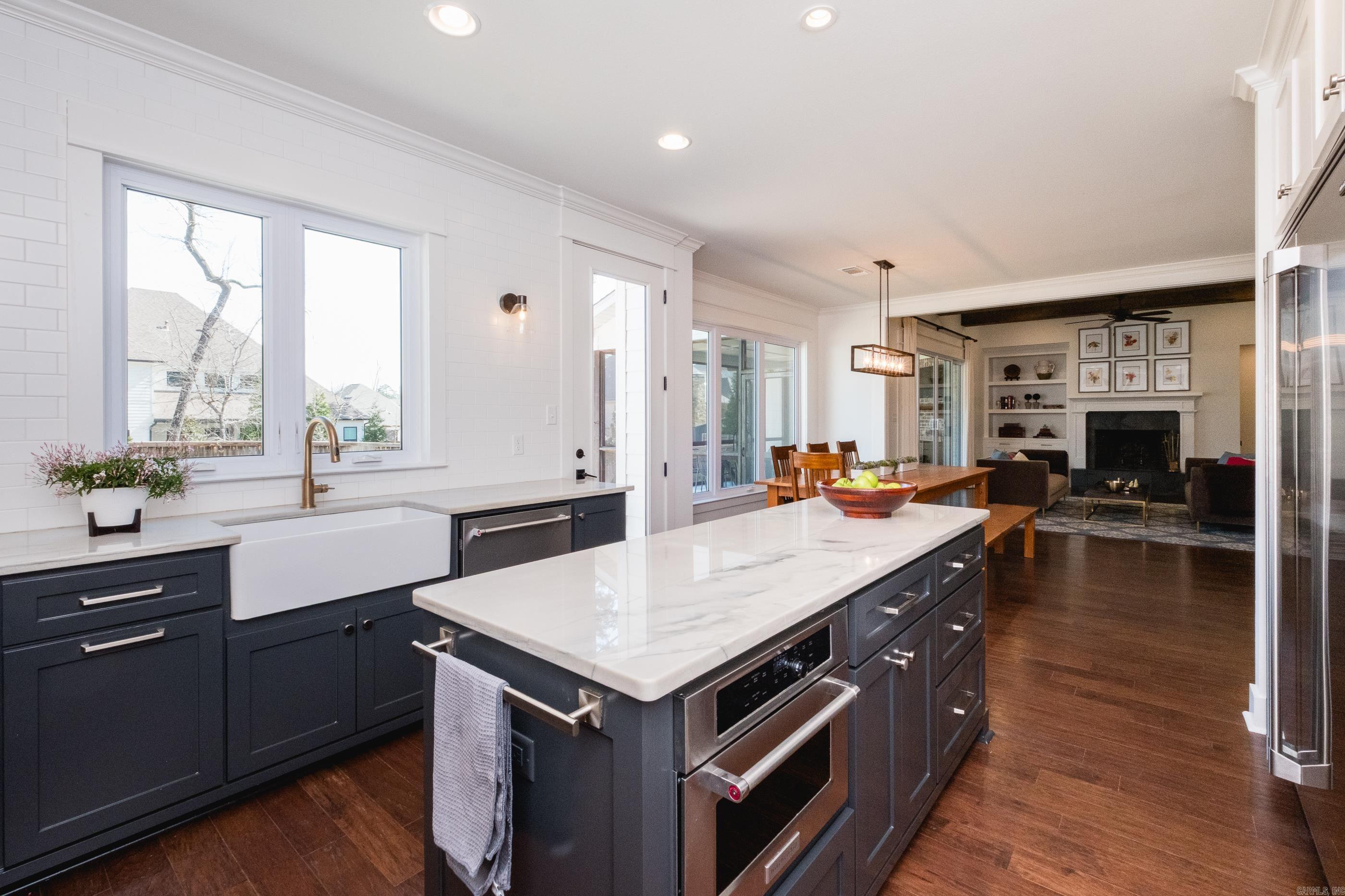 CHENAL VALLEY "ENSBURY PLACE" - Residential