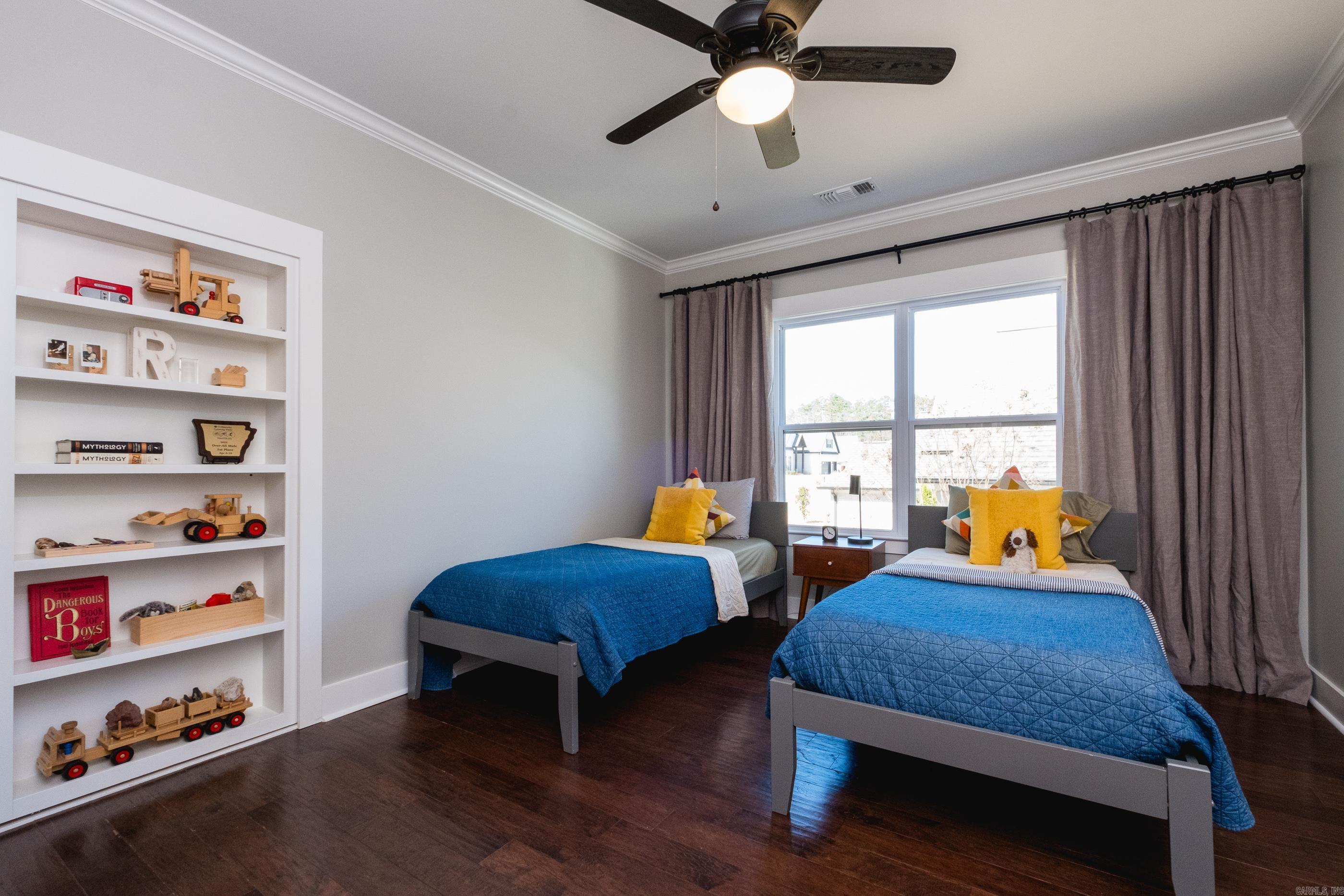 CHENAL VALLEY "ENSBURY PLACE" - Residential