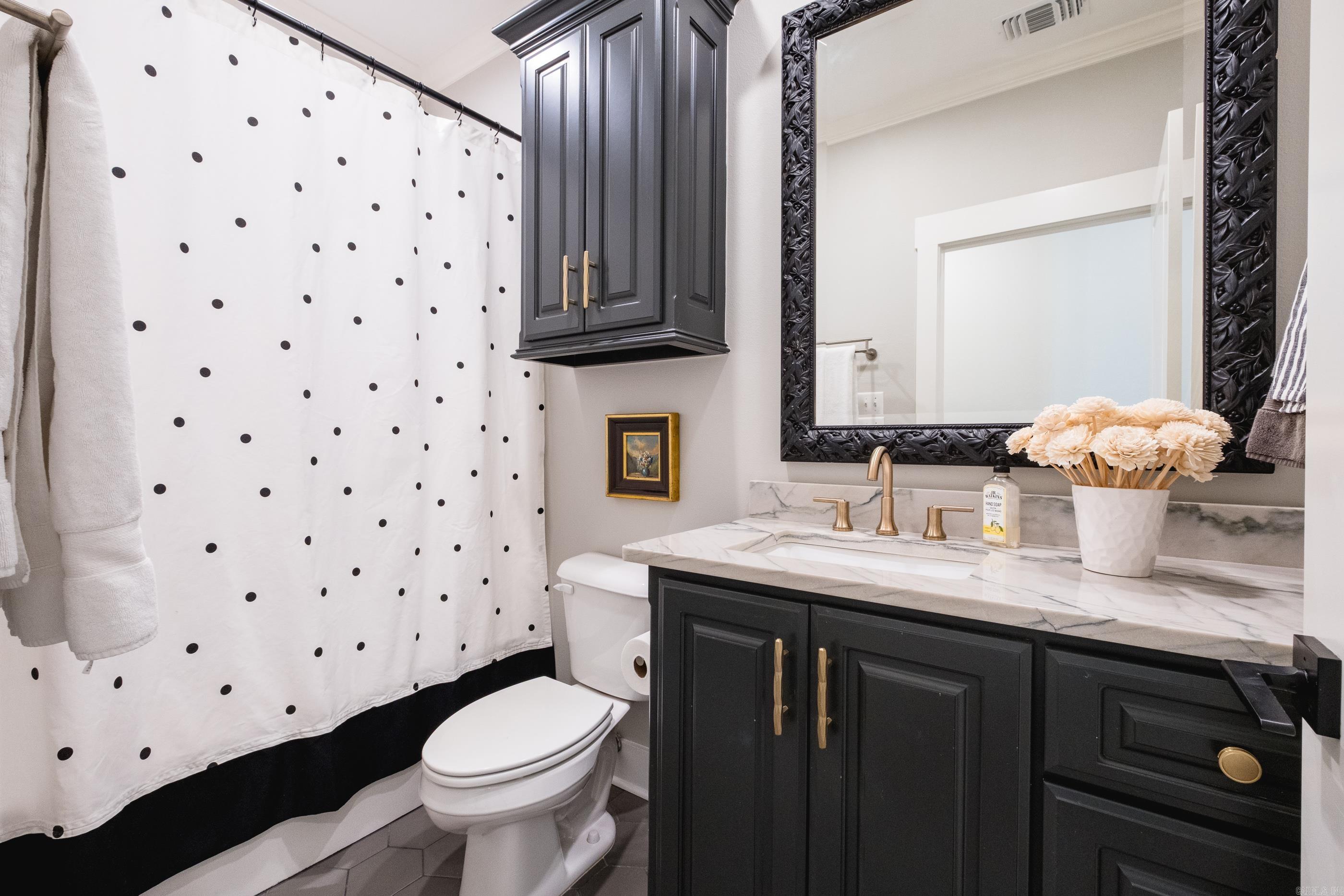 CHENAL VALLEY "ENSBURY PLACE" - Residential