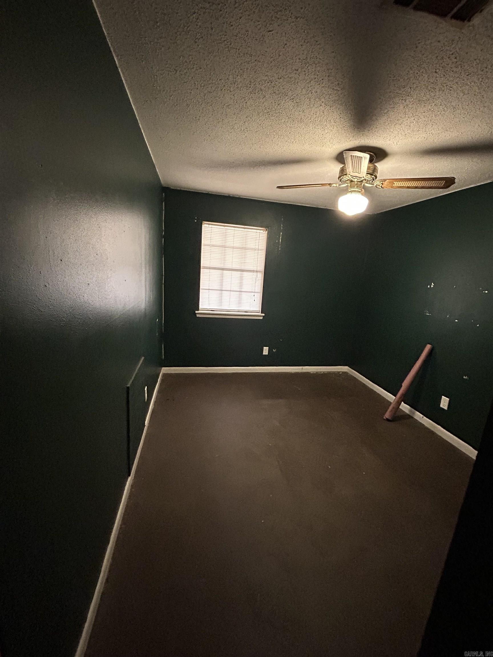 PEBBLE LAKE - Residential