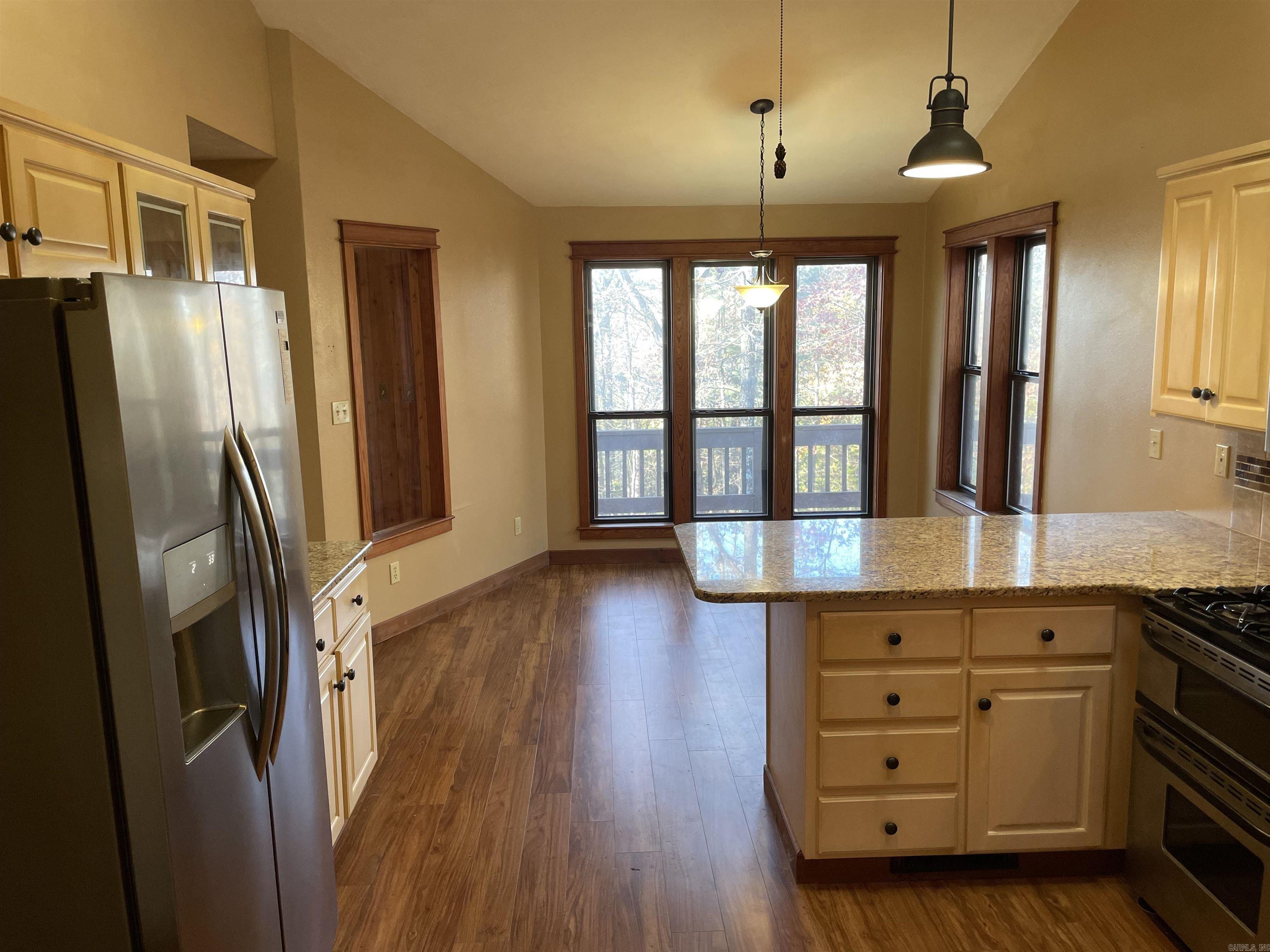 LAKE FOREST ESTATES - Residential
